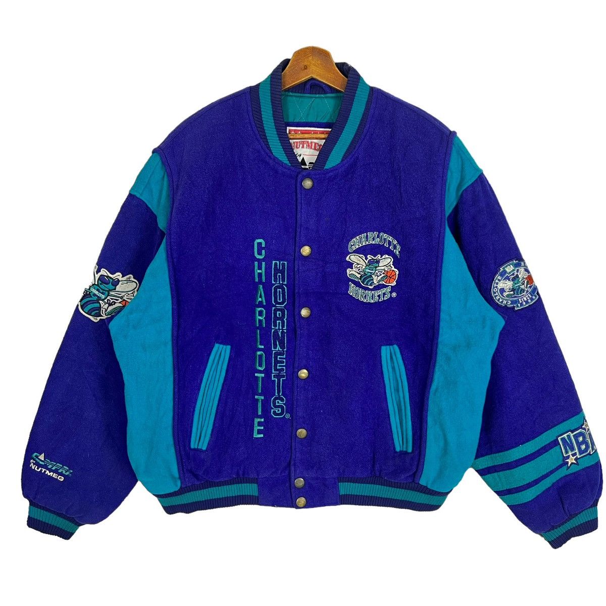 Nutmeg Nutmeg 90s Charlotte Hornets Varsity Jacket Stadium Jacket Size US L / EU 52-54 / 3 - 3 Thumbnail