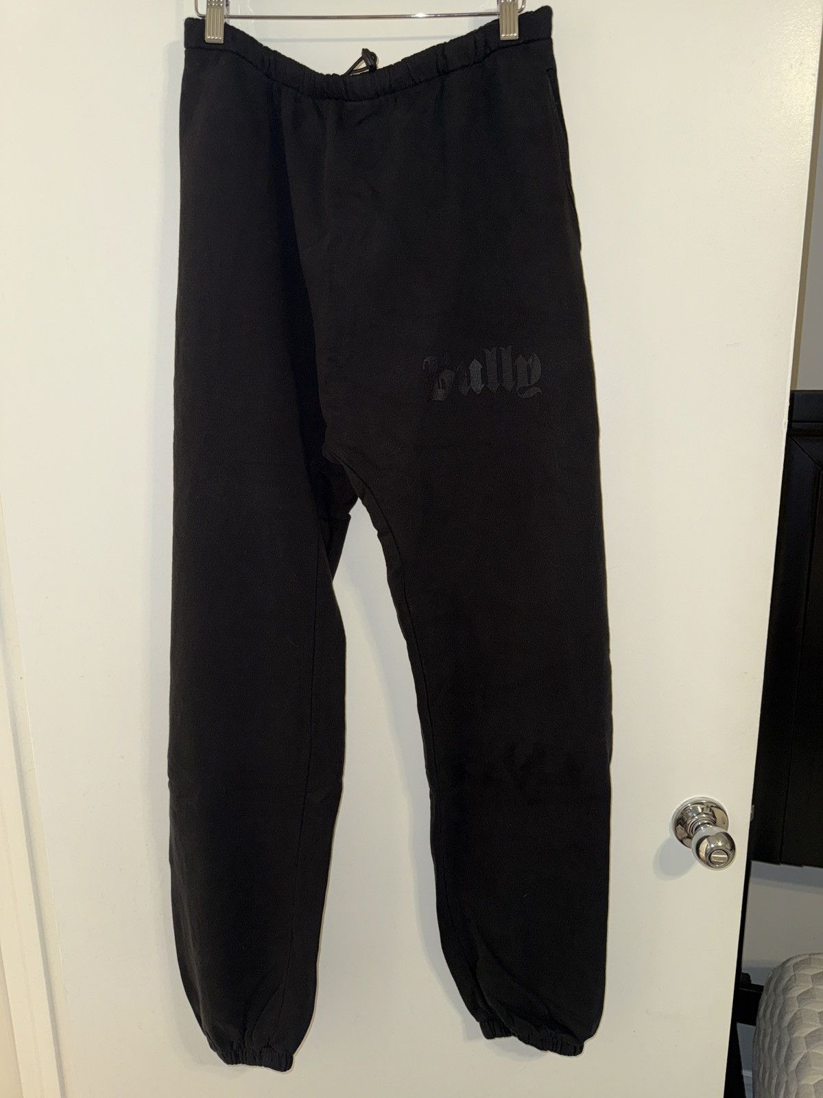 Yeezy Yeezy YZY Bully Sweatpants Black Joggers Size 2 Size US 34 / EU 50 - 1 Thumbnail