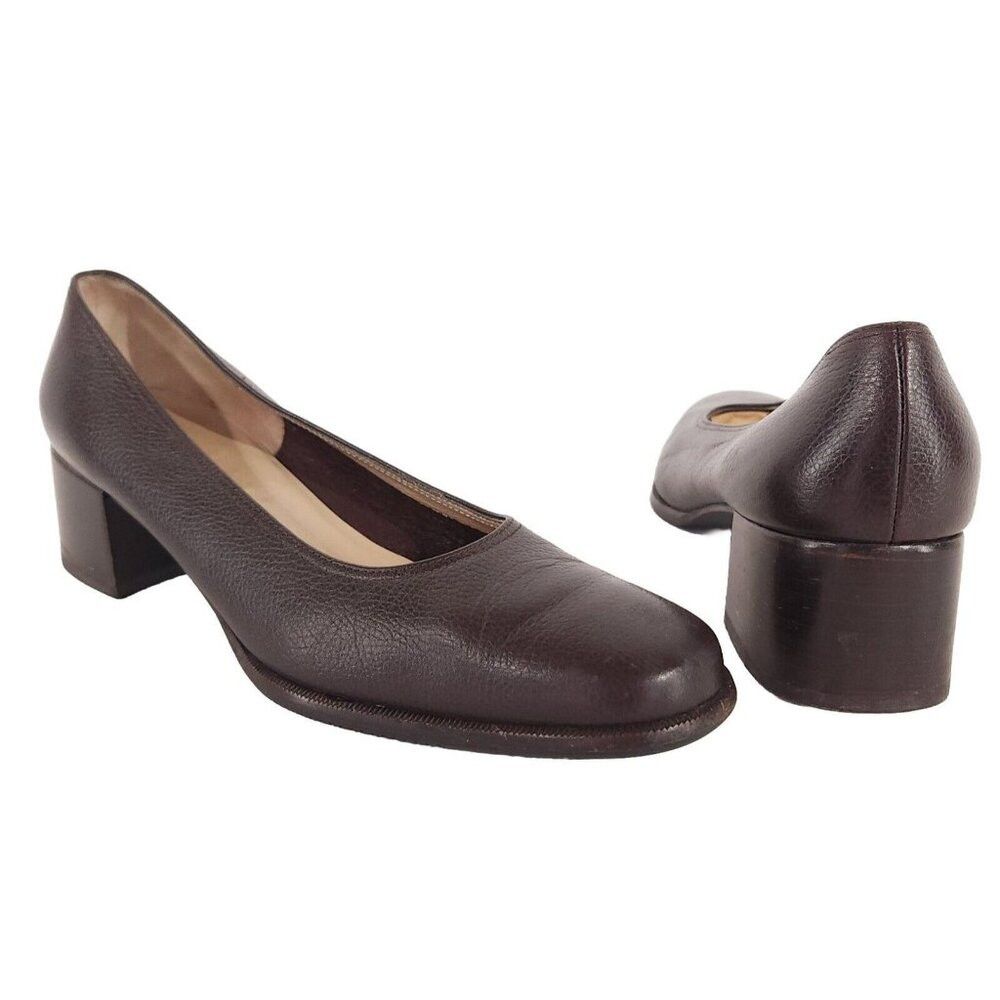 image of Salvatore Ferragamo Boutique Classic Pebble Leather Heel Shoes 7 in Brown, Women's