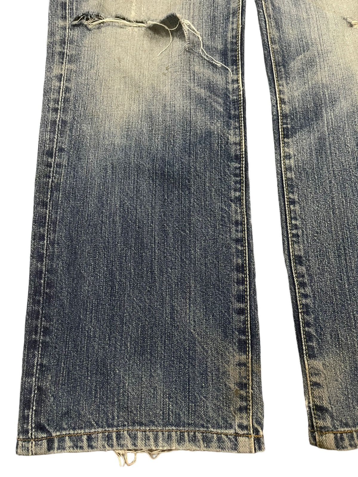Uniqlo Vintage Japanese Uniqlo Blue Wash Distressed Style Jeans Size US 30 / EU 46 - 5 Thumbnail