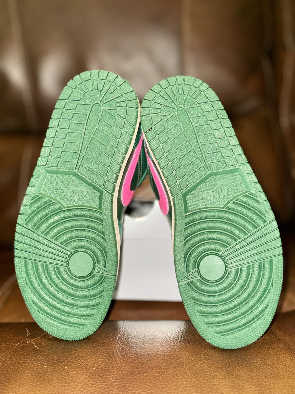 Nike Nike Air Jordan 1 Low WMNS Malachite Pink Blast Size US 6 / IT 36 - 6 Thumbnail