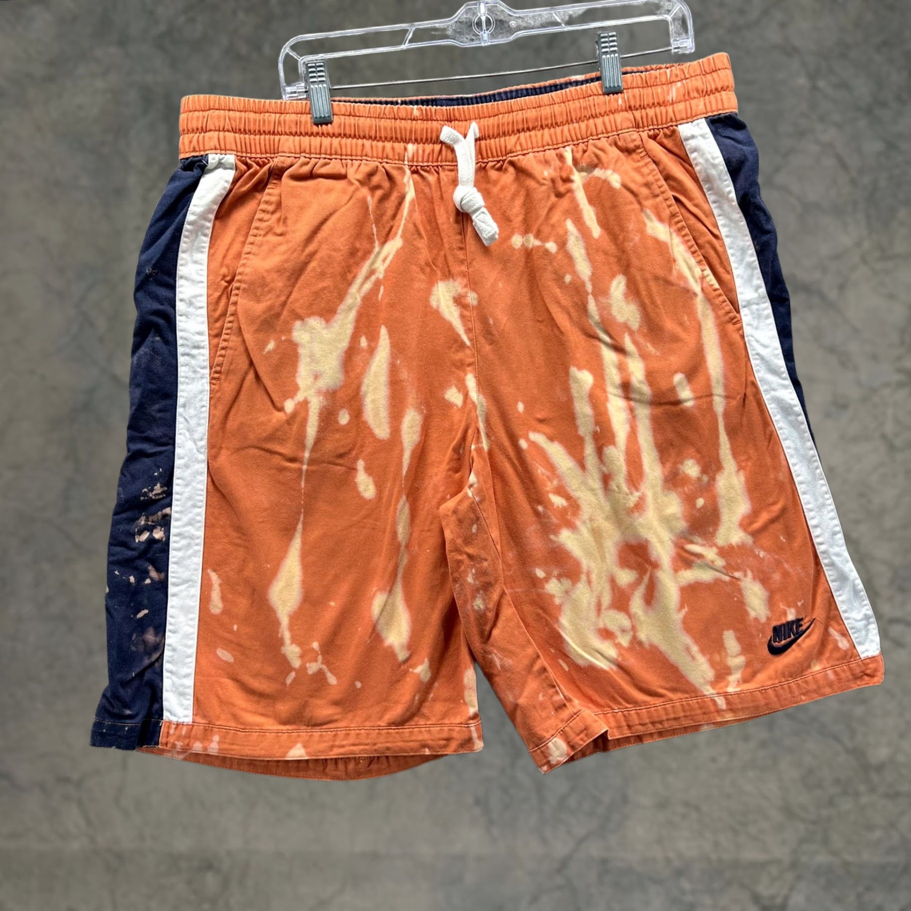 Nike Nike Sweat Shorts Mens Large Orange Bleach Dye Colorblock 9 Inseam 328820-839 Size US 33 - 1 Thumbnail