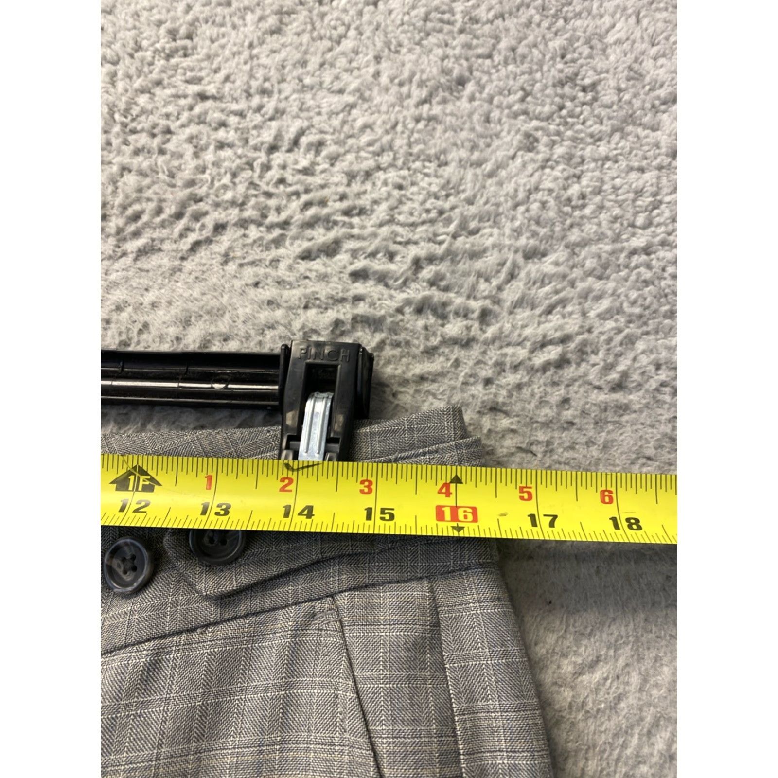 Banana Republic Banana Republic Dress Pants Women’s Size 8 Gray Plaid Check Dress Pants/0331 Size 30" / US 8 / IT 44 - 3 Thumbnail