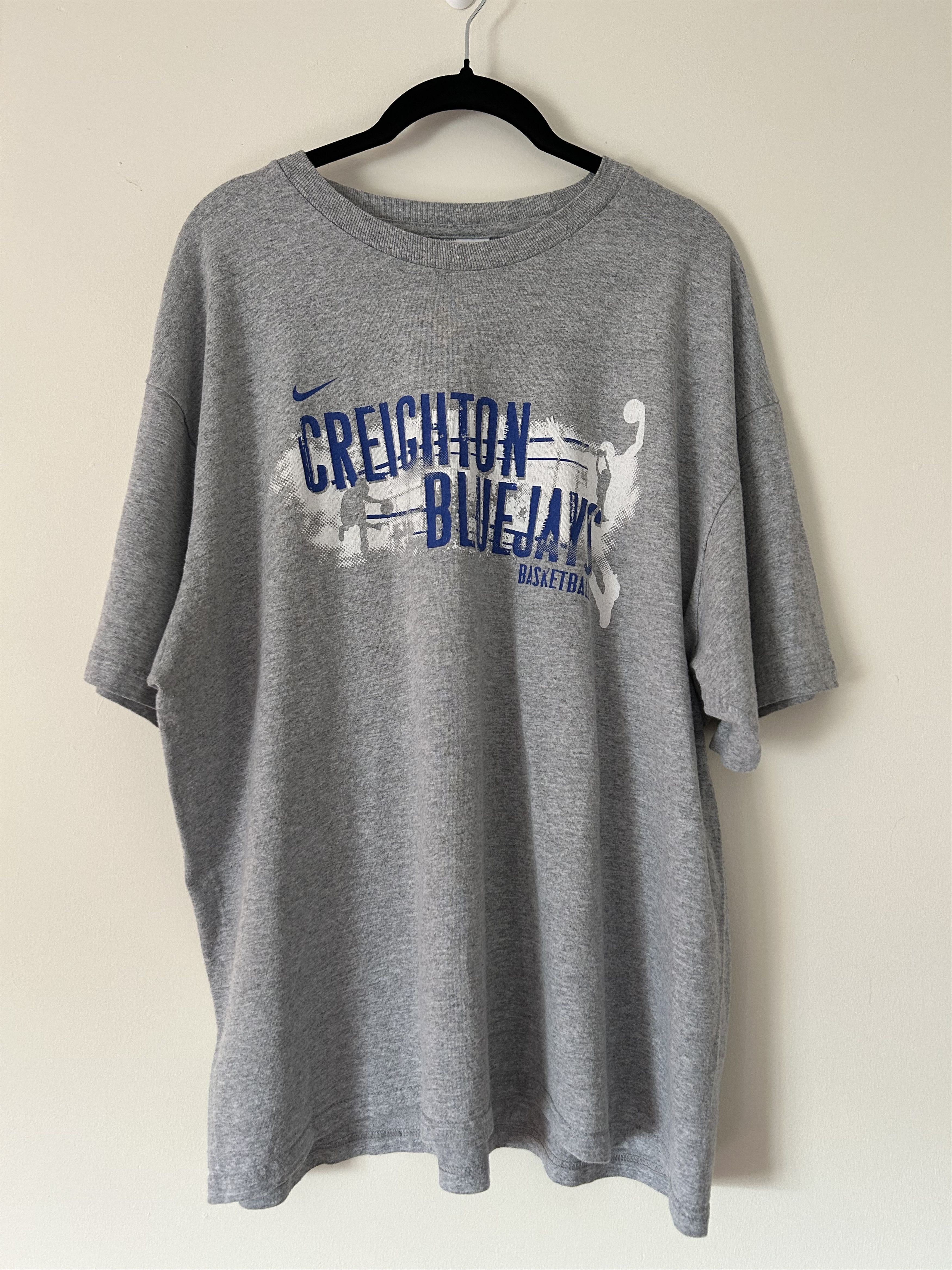 Nike Vintage Nike Creighton Bluejays Basketball Tee Size US XL / EU 56 / 4 - 1 Thumbnail