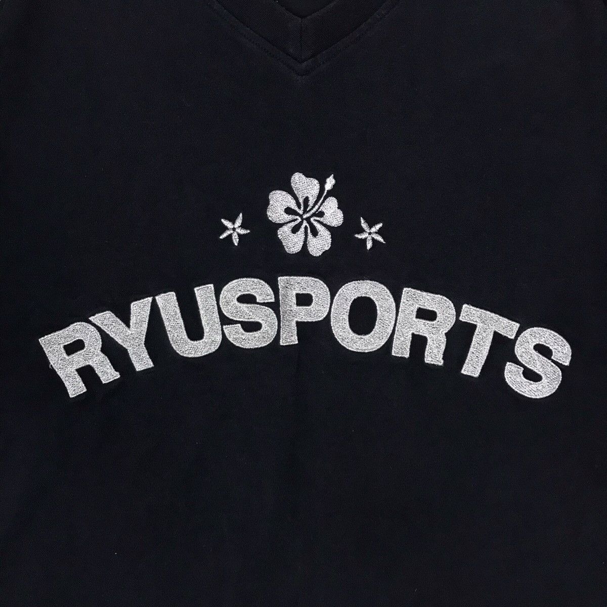 Vintage Vintage RyuSports Surfwear Cropped Top Tee Shirt Size US M / EU 48-50 / 2 - 3 Thumbnail