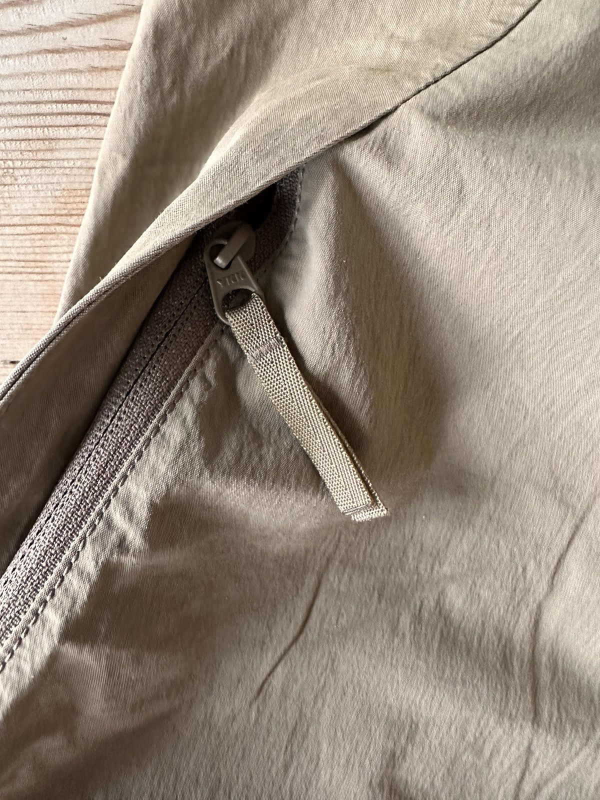 Veilance Arc'teryx Veilance Beige Shorts Size 30 Hidden Pockets Size US 30 / EU 46 - 14 Thumbnail
