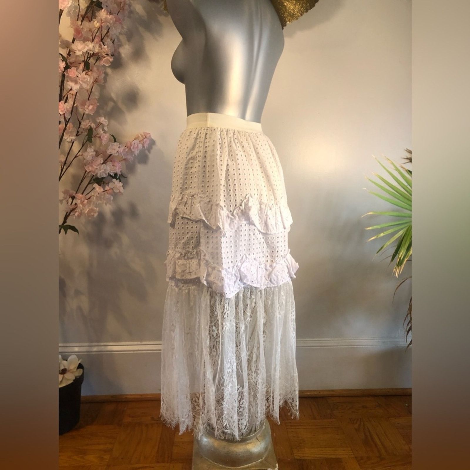 Other Lace skirt maxi white tiered ruffle peasant style. Senlis Size 27" / US 4 / IT 40 - 6 Thumbnail