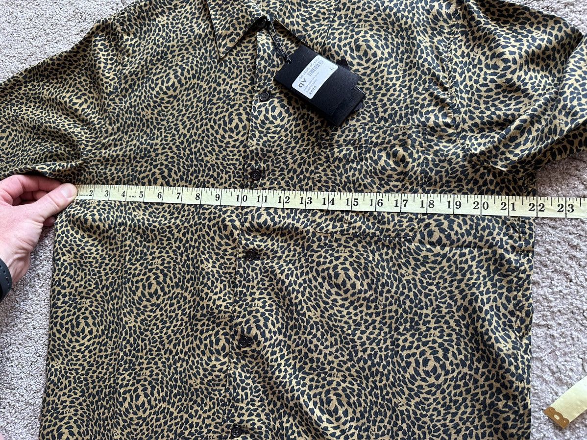 Saint Laurent Paris $1k 🤑 SS23 Saint Laurent logo leopard print shirt camp Size US L / EU 52-54 / 3 - 2 Thumbnail