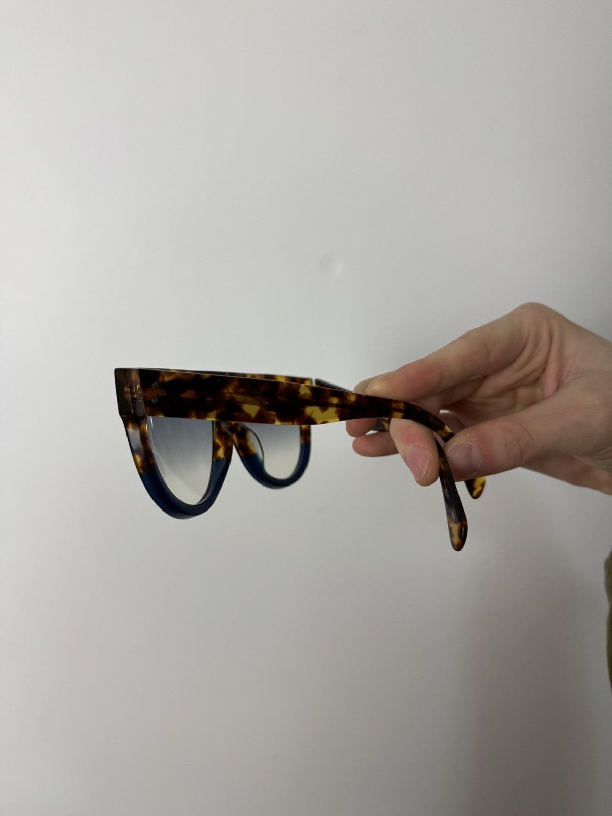 Celine Celine CL 41026/S Oversized Tortoise Shell Sunglasses Luxury Size ONE SIZE - 4 Thumbnail