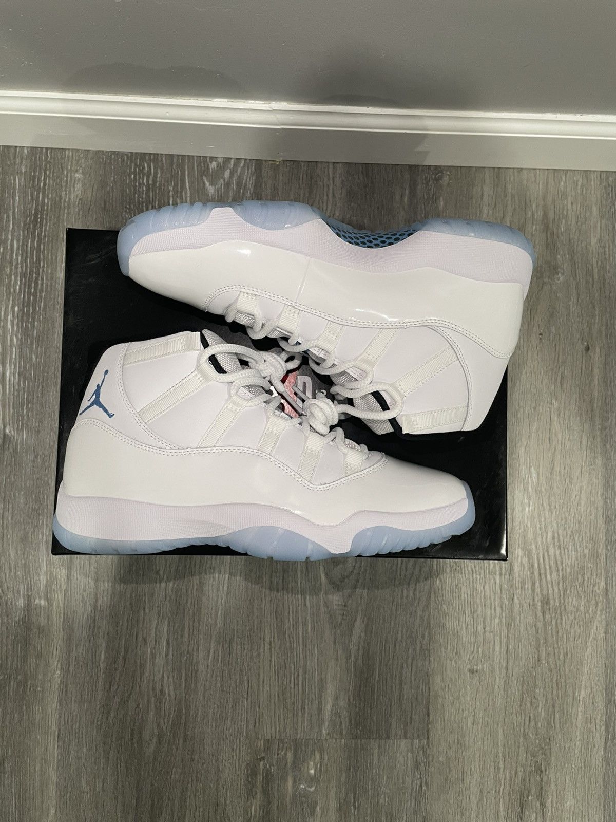 Jordan Brand Jordan 11 Retro ‘Columbia / Legend Blue’ Size US 10 / EU 43 - 3 Thumbnail