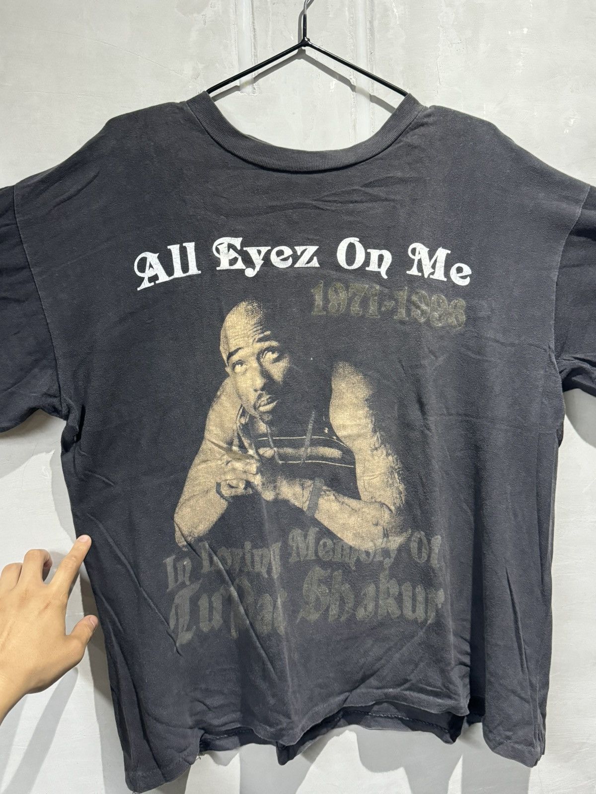 Rap Tees × Vintage Vintage 90s tupac shakur memorial rap tee Size US XL / EU 56 / 4 - 2 Thumbnail