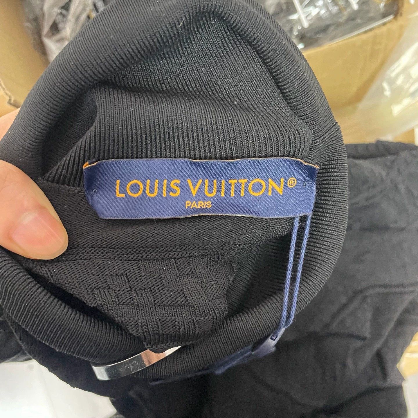 Louis Vuitton louis vuitton black high-neck knit pullover Size US M / EU 48-50 / 2 - 3 Thumbnail