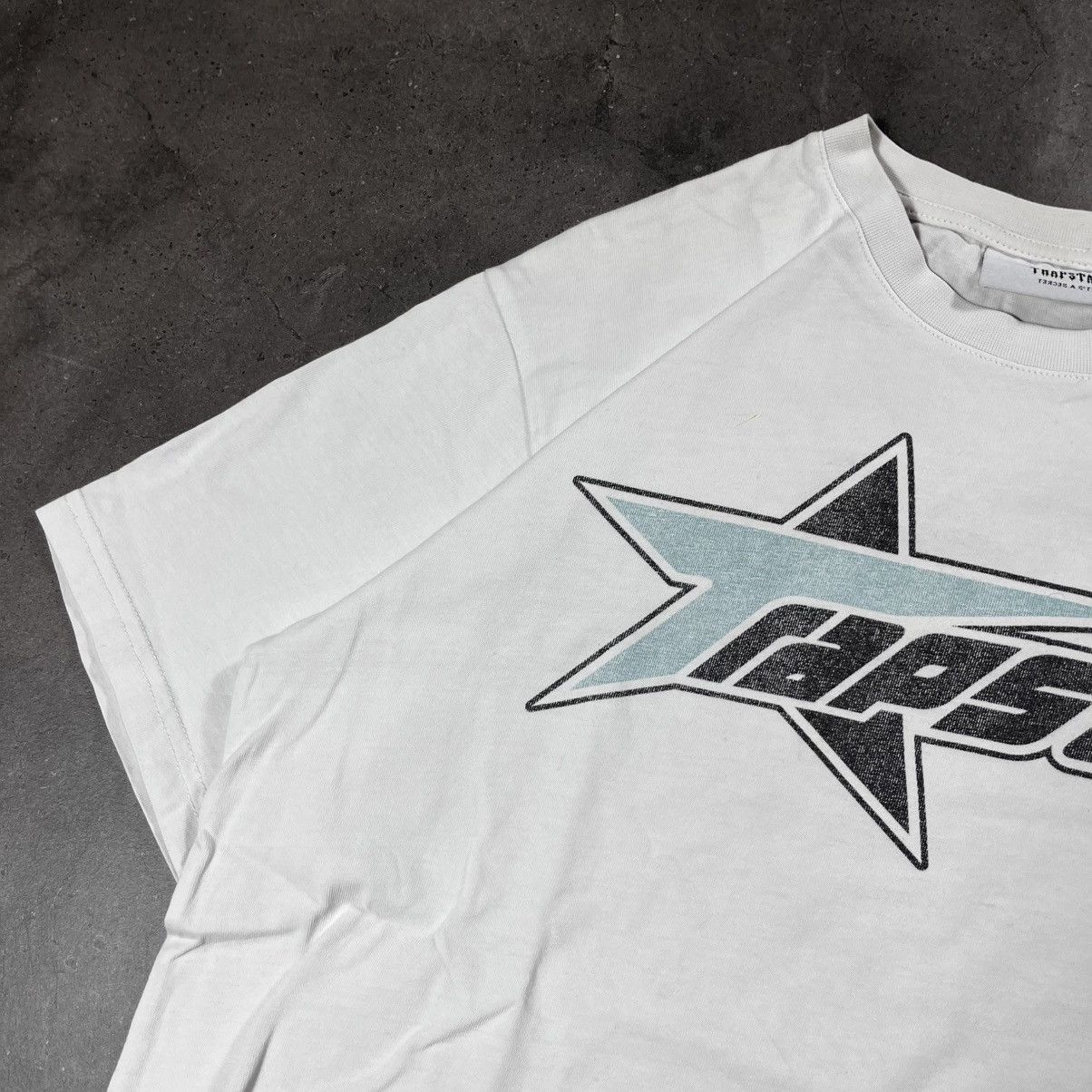 Trapstar London Trapstar London Rockstar Big Logo Naked Girl Tee Tshirt Size US S / EU 44-46 / 1 - 11 Thumbnail