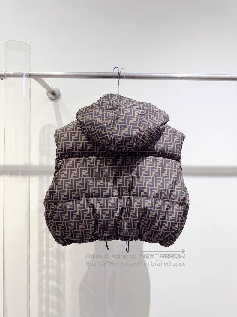 Fendi Fendi Logo Print Puffer Vest Size M / US 6-8 / IT 42-44 - 3 Thumbnail