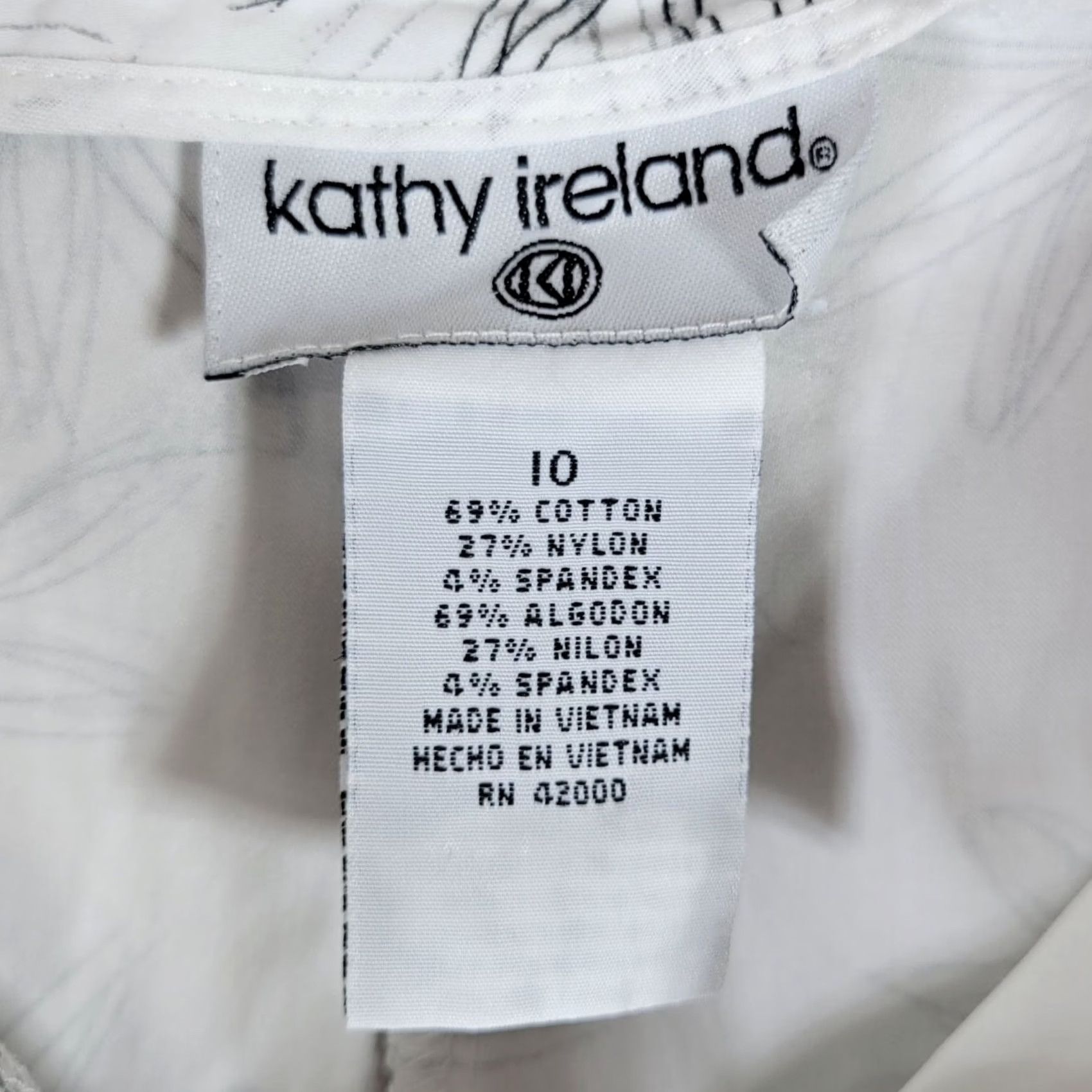 Vintage Kathy Ireland Womens Capri Pants Floral Print Size 10 Flat Front Pockets White Size 32" / US 10 / IT 46 - 4 Thumbnail