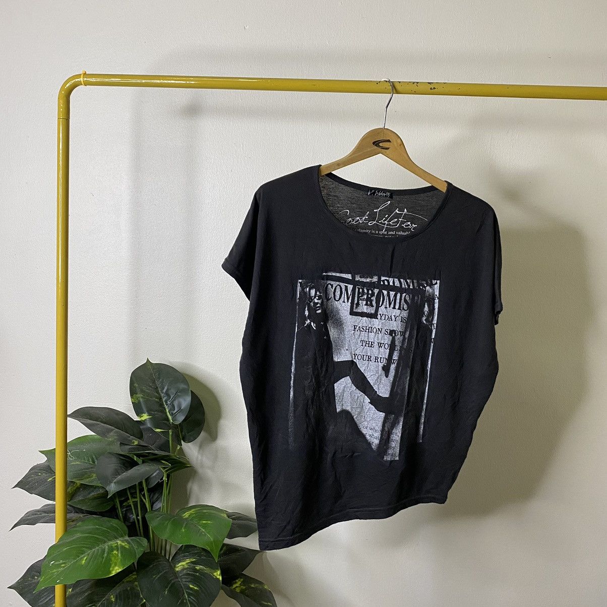 If Six Was Nine CherryPop Cyber Gothic Punk Hysteric Glamour Style Women Tee Size L / US 10 / IT 46 - 1 Thumbnail