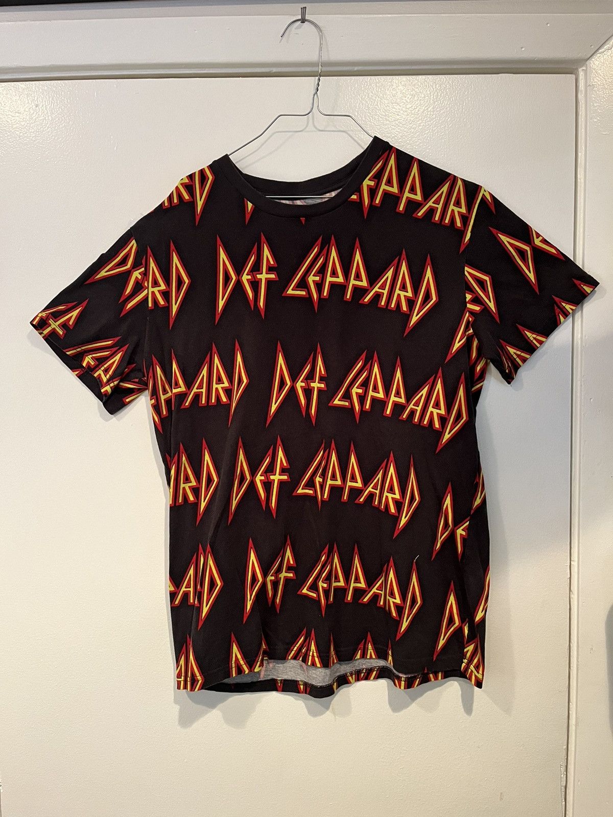 Def Leppard 2019 Def Leppard all over print tshirt Size US L / EU 52-54 / 3 - 1 Thumbnail