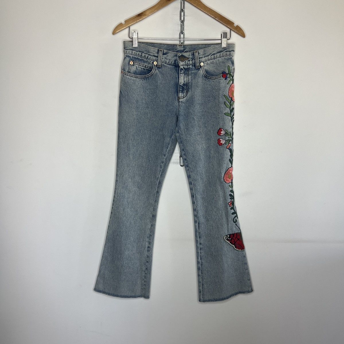 Gucci Gucci Floral Flowers Embroidery Jeans Denim Trousers Pants Size 27" / US 4 / IT 40 - 1 Thumbnail