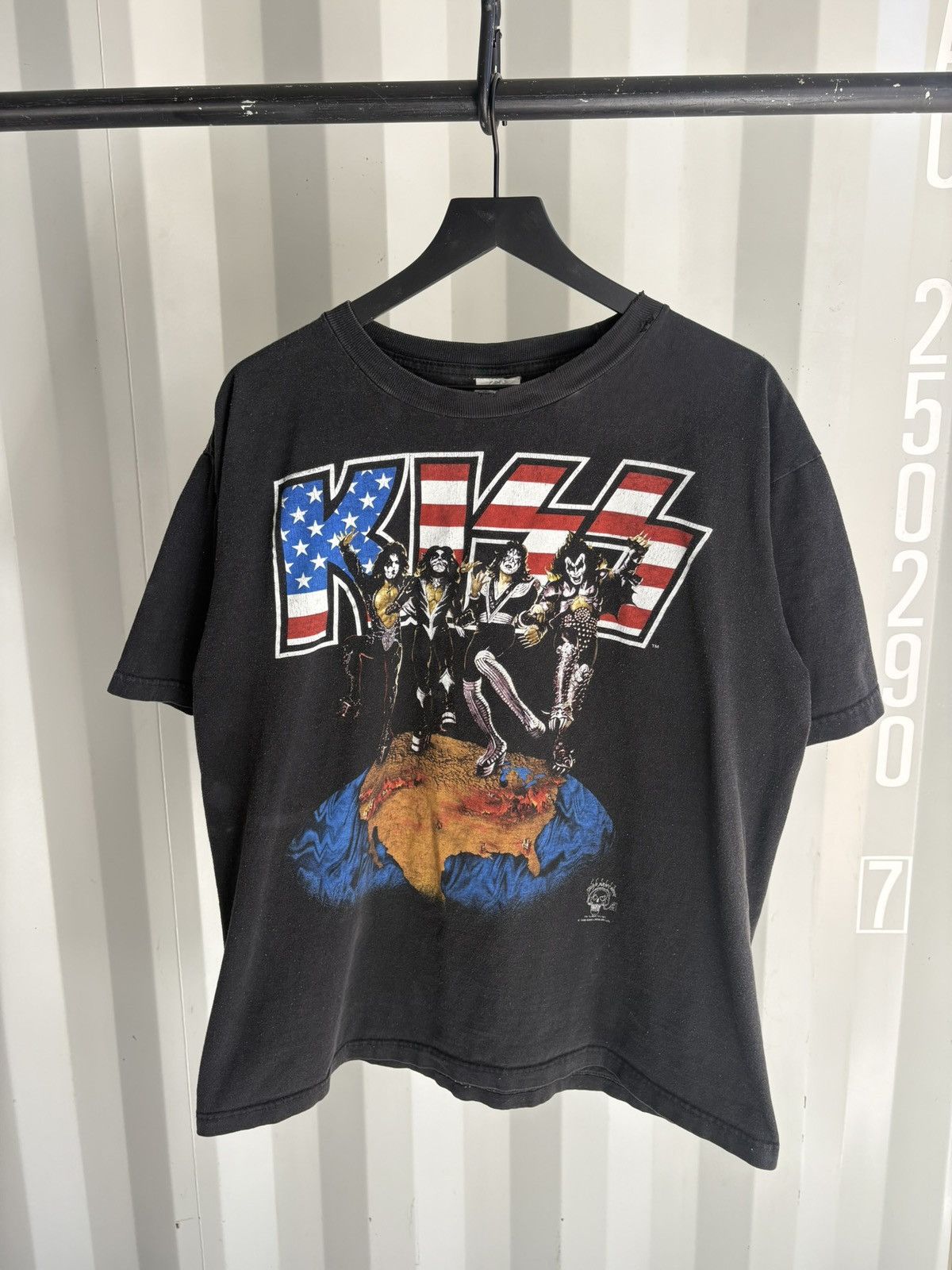 Band Tees Kiss 96 Thrashed Sun Faded Distressed Shirt GRUNGE Band Boxy Size US XL / EU 56 / 4 - 1 Thumbnail