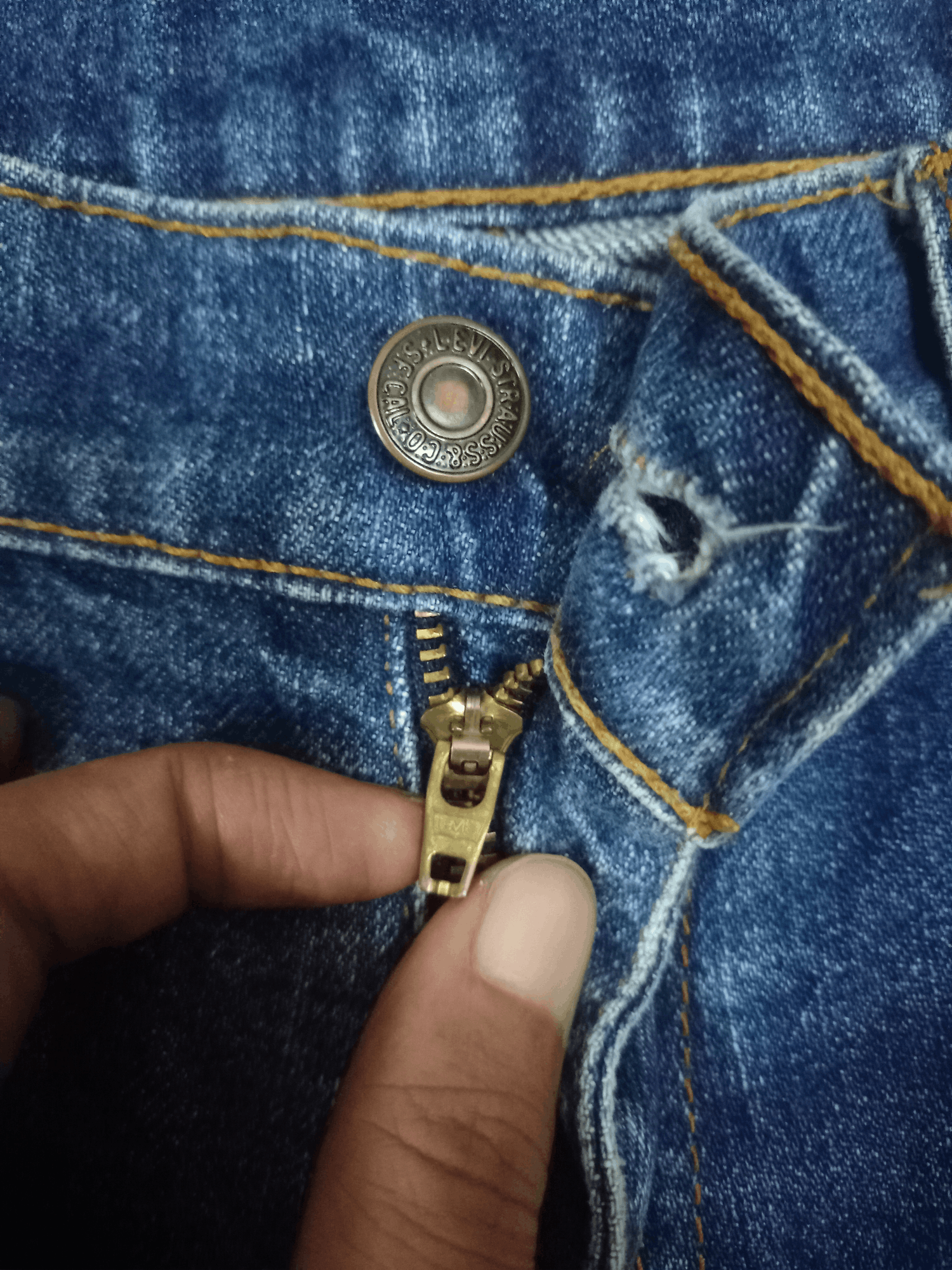 Levi's × Levi's Vintage Clothing Vintage Levis 603-0217 Blue Wash Ripped Style Jeans 33x30 Size US 33 - 5 Thumbnail