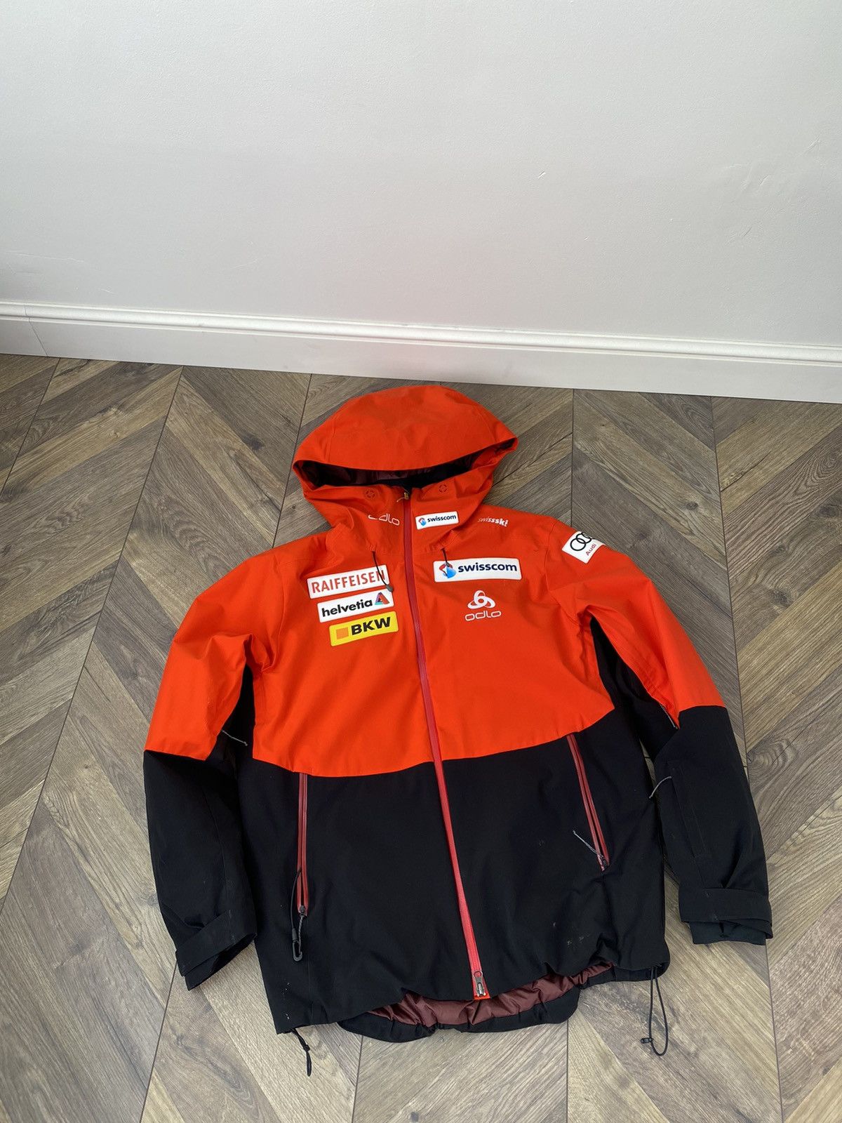 Odlo × Vintage Vintage Odlo Swiss Ski Team red Jacket Size US L / EU 52-54 / 3 - 3 Thumbnail
