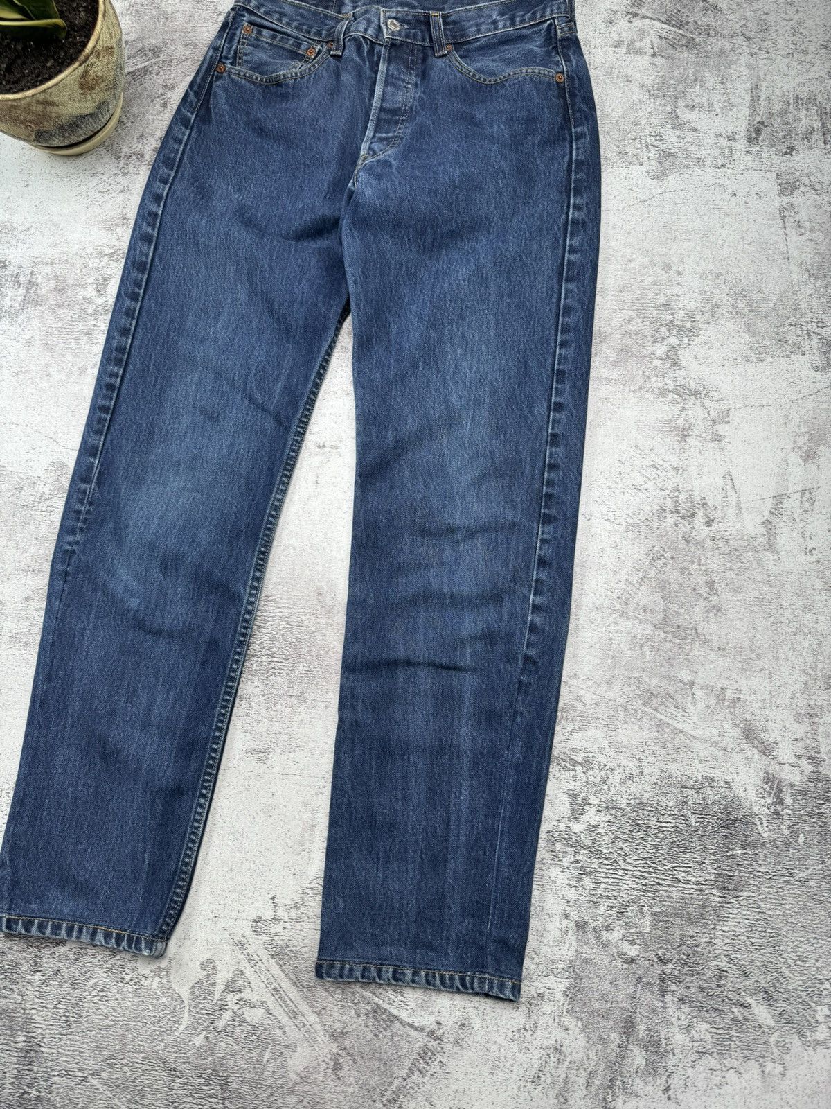 Levi's Vintage 90S Stright Levis 501 Classic Basic USA Denim Jeans Size US 31 - 11 Thumbnail