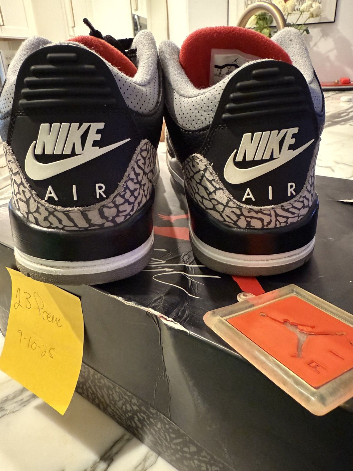 Jordan Brand Air Jordan Retro 3 Black Cement 2018 Size US 8 / EU 41 - 15 Thumbnail
