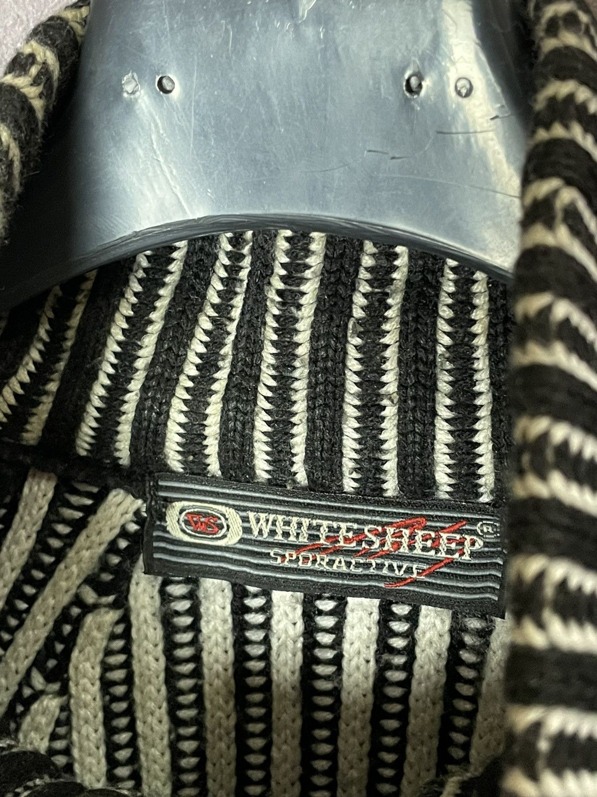 Vintage Y2K VTG 1990s 3D Striped Knit Zip Sweater Japan Skinny Style Size US L / EU 52-54 / 3 - 8 Thumbnail