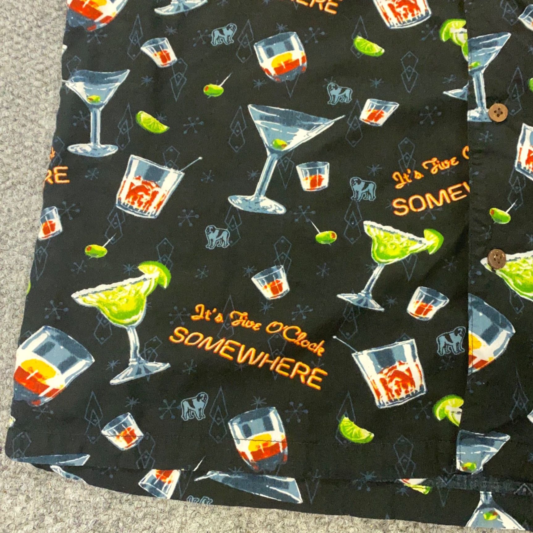 Big Dogs VINTAGE Big Dogs Button-Up Shirt Mens XL Black Cocktail Pattern 90s Theme Party Beach Casual Mens XL Black Cocktails Shirt Size US XL / EU 56 / 4 - 4 Thumbnail