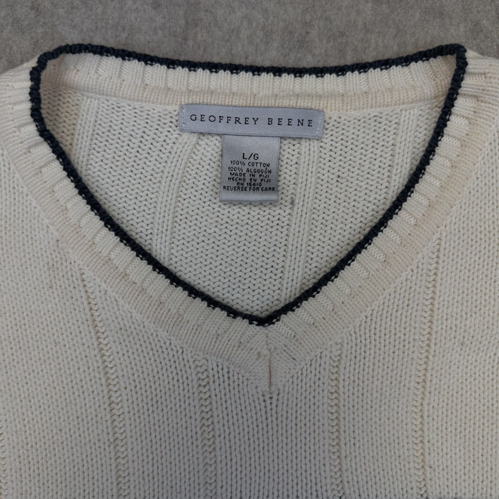 Geoffrey Beene VINTAGE Geoffrey Beene Sweater Mens Large White Navy Fair Isle Cotton V Neck Pullover Size US L / EU 52-54 / 3 - 4 Thumbnail