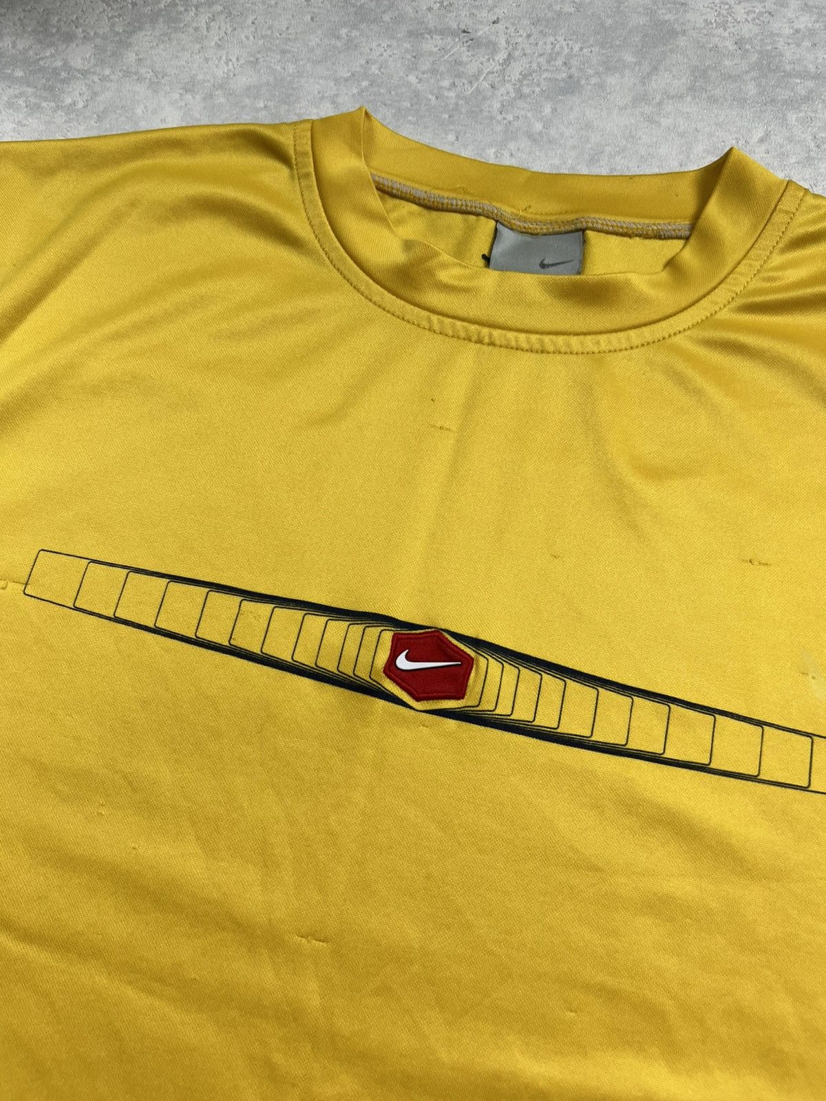 Nike 90s Nike Central Swoosh TN Vintage Y2K Drill Retro T-Shirt Size US S / EU 44-46 / 1 - 4 Thumbnail