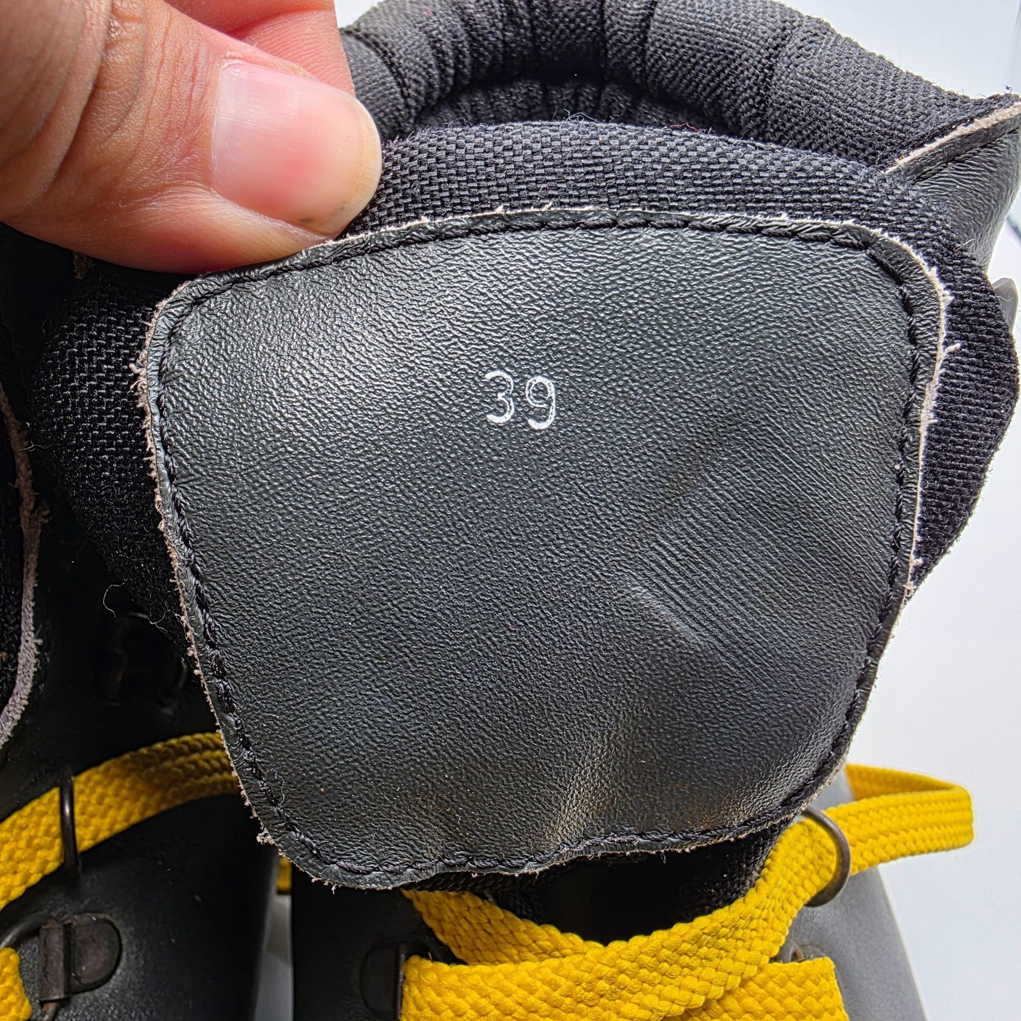 Other Alpina 3 Pin 75mm Nordic Norm XC Ski Boots Mens Size 39 Blac Size US 6 / EU 39 - 6 Thumbnail