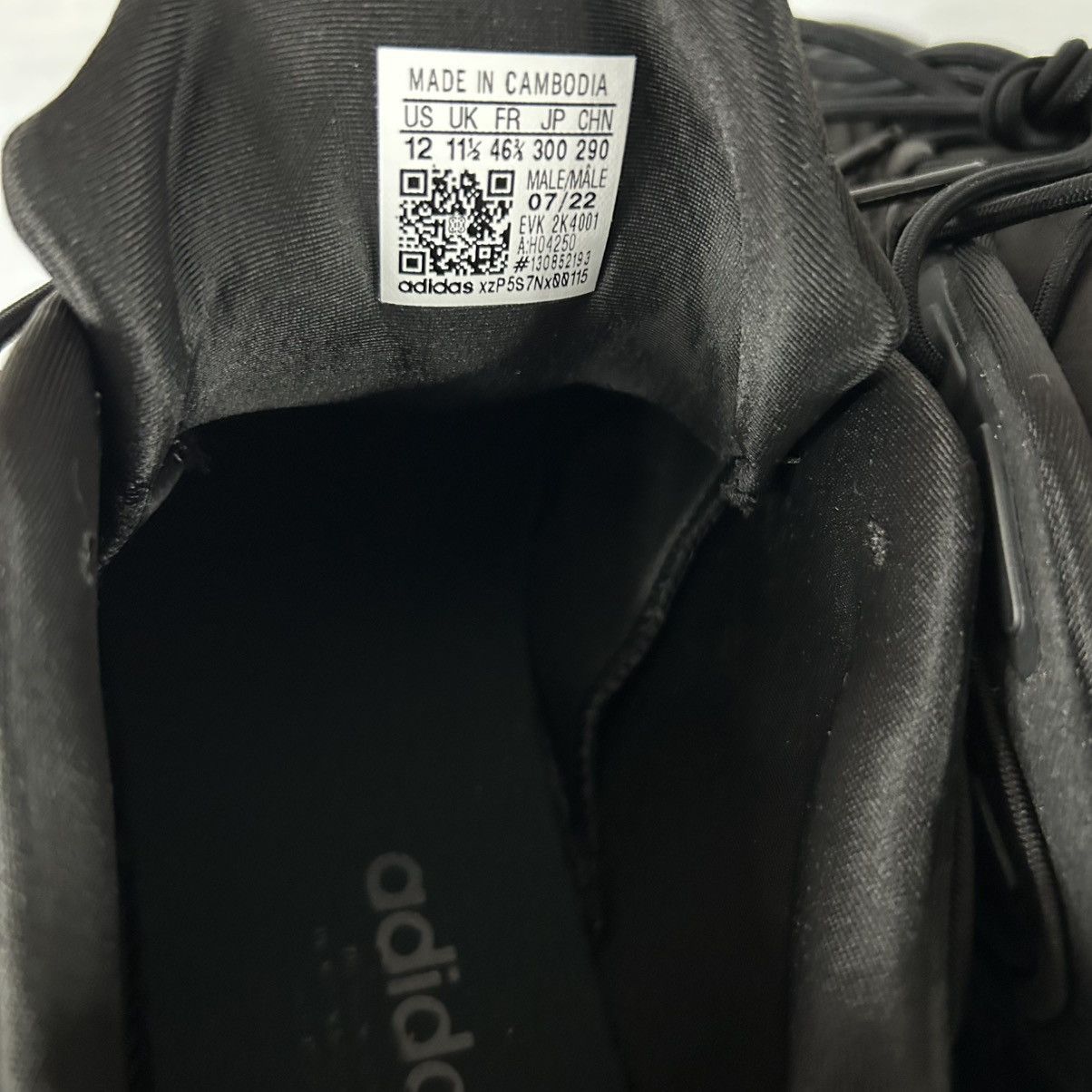 Adidas Adidas Ozelia Triple Black Sneakers Size M12/W13 Size US 12 / EU 45 - 5 Thumbnail
