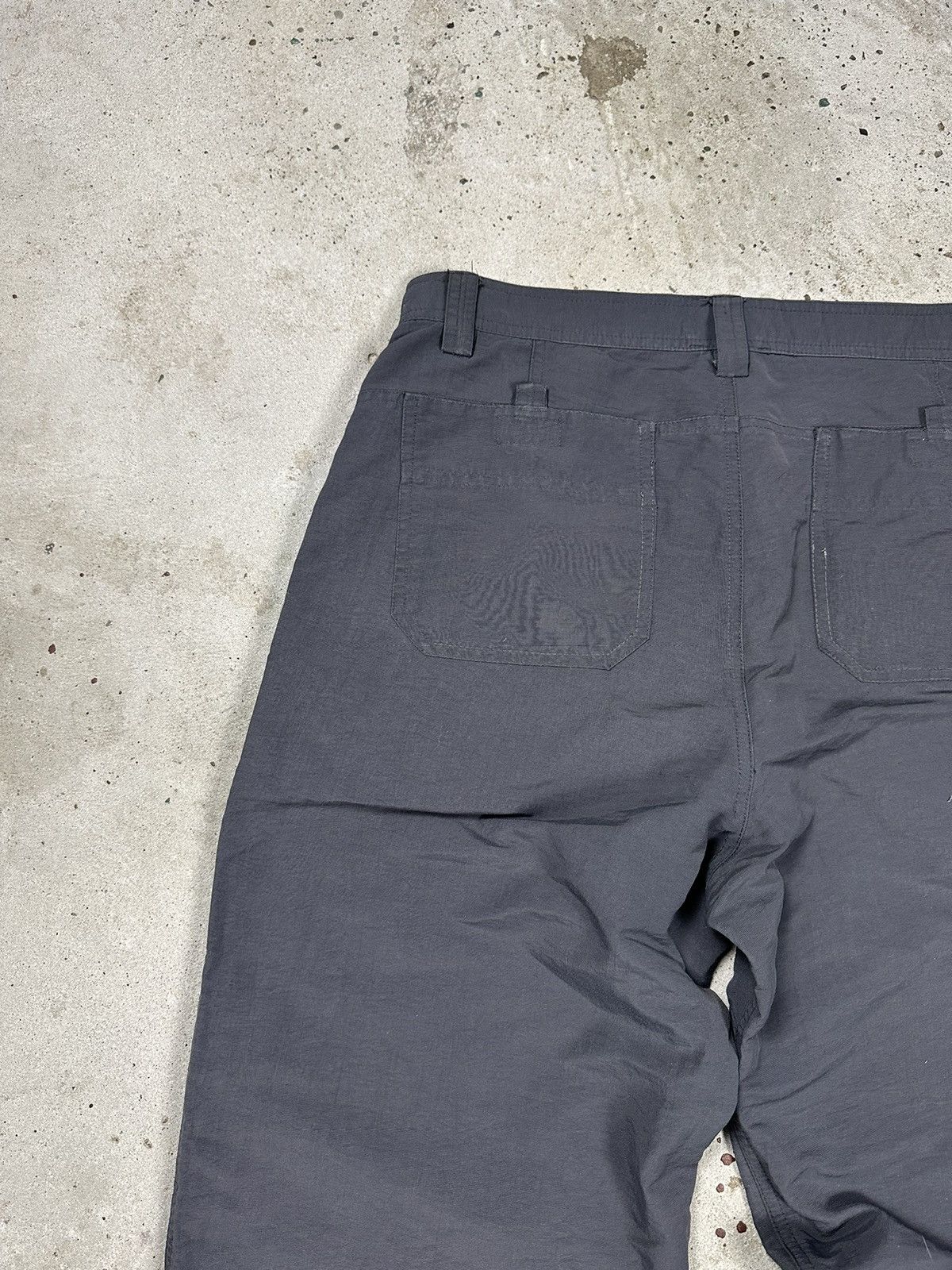 The North Face Vintage Y2K The North Face Grey Cargo Carpenter Pants Size US 34 / EU 50 - 14 Thumbnail