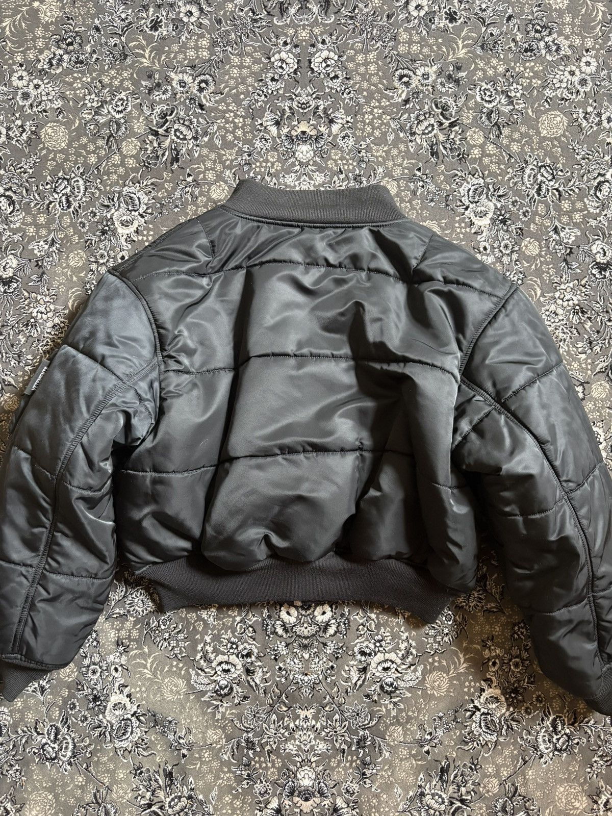Alpha Industries × Vetements Vetements AW21 Reversible Cropped Bomber MA-1 Flight Bomber Size US XS / EU 42 / 0 - 4 Thumbnail