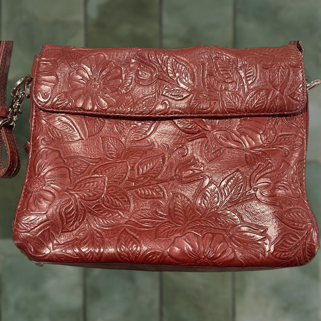 Vintage VINTAGE Gun Tote’n Mamas Purse CCW Leather Handbag Cherry Red Shoulder Crossbody Women Adult Small Minor Flaws Size ONE SIZE - 1 Thumbnail