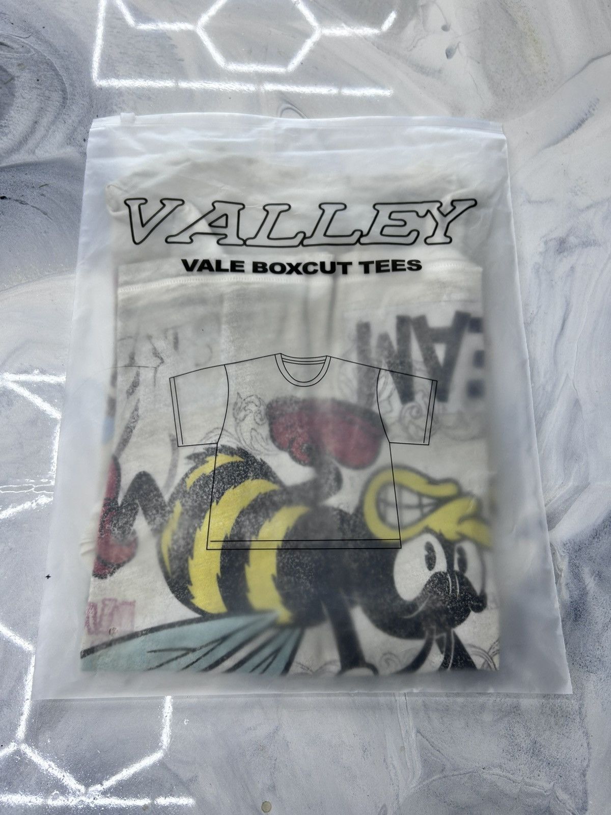 Vale Vale Mayhem Tee Cream Size XL Size US XL / EU 56 / 4 - 8 Thumbnail