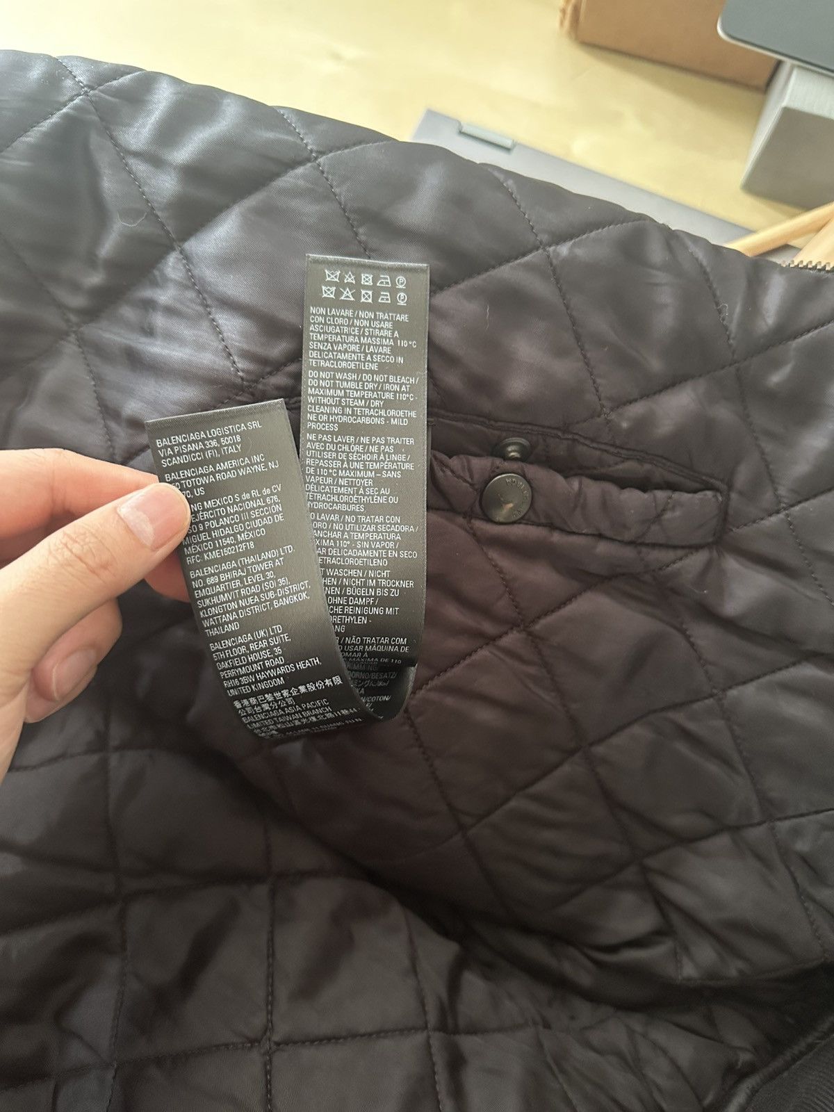 Balenciaga Balenciaga Unity Destroyed Bomber Jacket Size US L / EU 52-54 / 3 - 8 Thumbnail