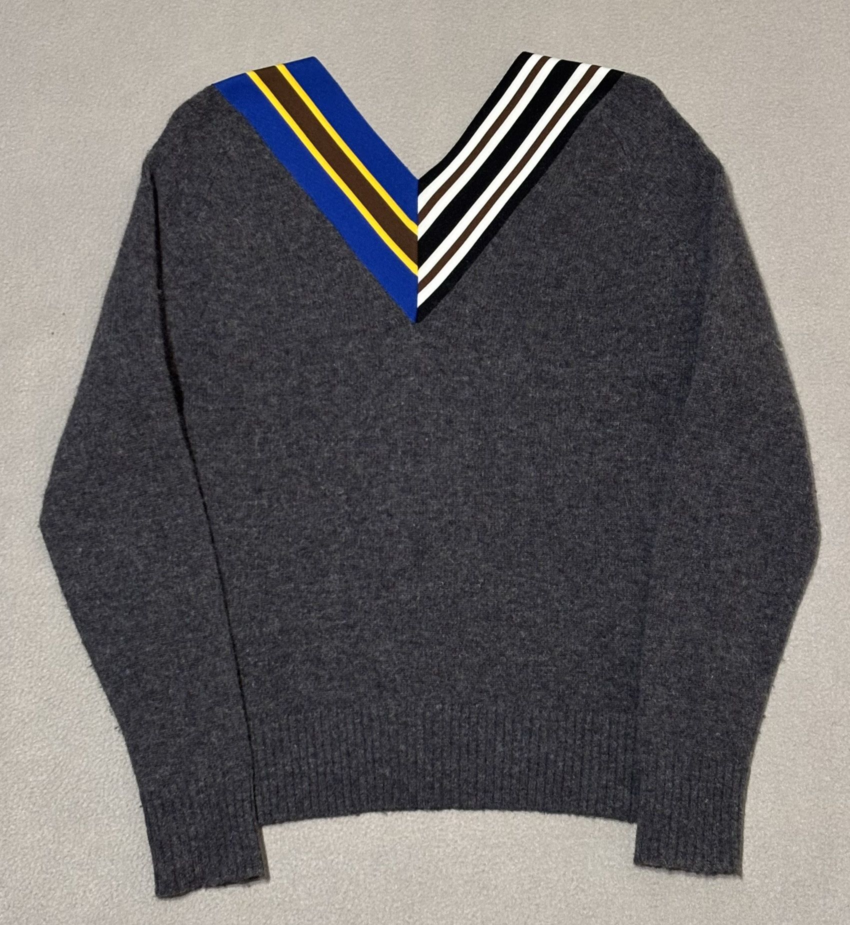 Sandro Sandro V-neck sweater size 0 Size XS / US 0-2 / IT 36-38 - 5 Thumbnail