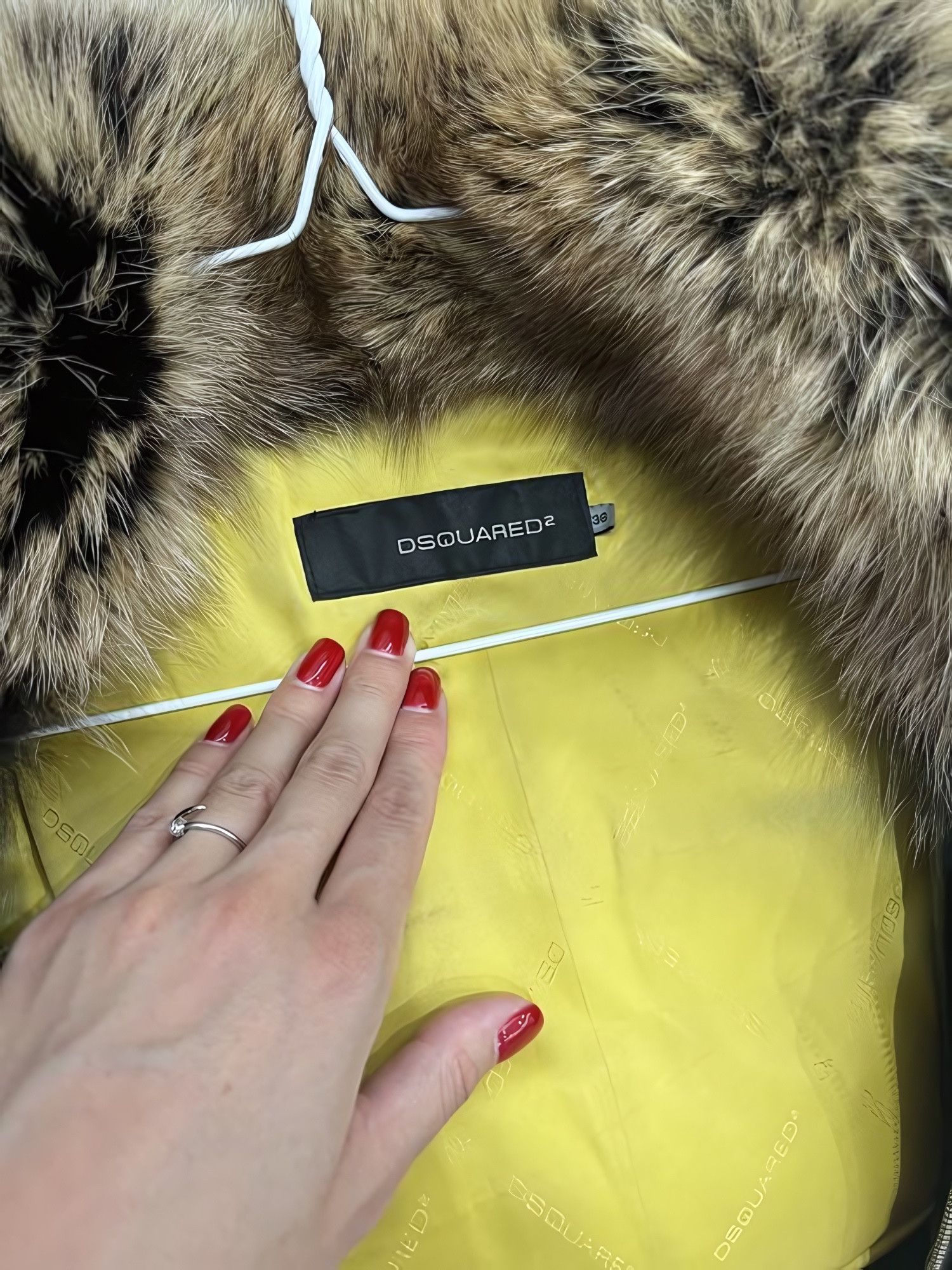 Dsquared2 F/W 2007 REAL RACCOON FUR VEST Size XS / US 0-2 / IT 36-38 - 4 Thumbnail