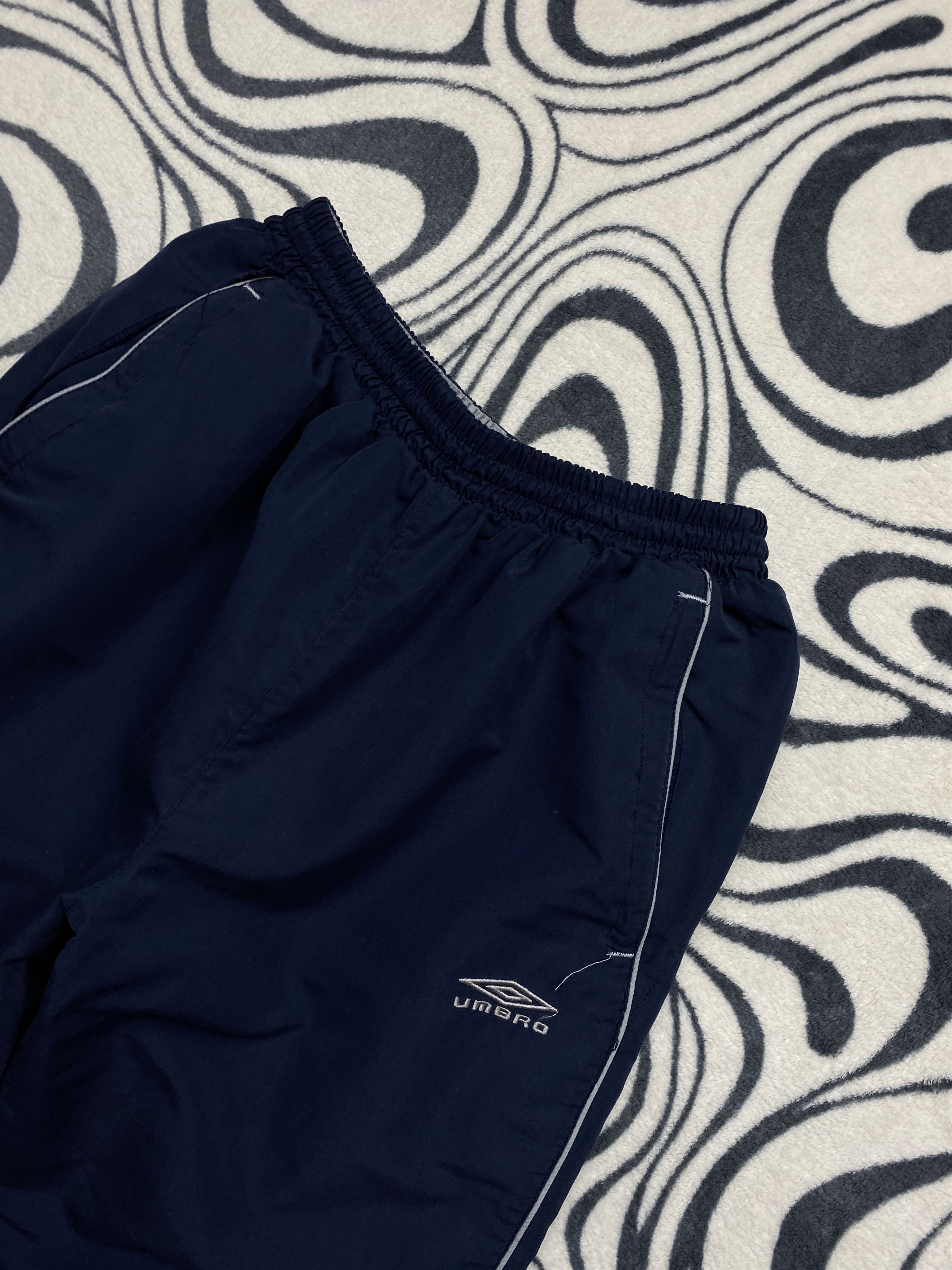 Umbro Umbro Vintage Nylon Parachute Track Pants Y2K Size US 32 / EU 48 - 2 Thumbnail