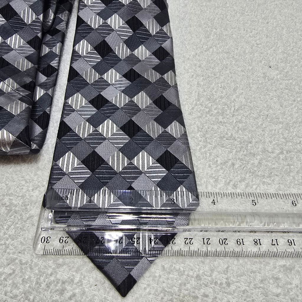 The Unbranded Brand Men's Geoffrey Beene Gray Black Geometric Silk Tie One Size Size ONE SIZE - 4 Thumbnail