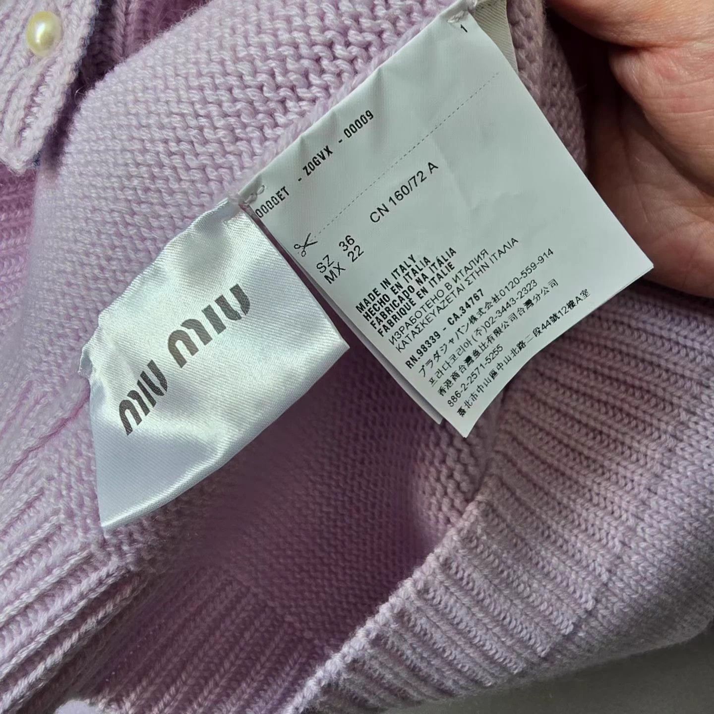Miu Miu Miu Miu Women's Purple Pearl Button Cardigan 36 99 Size XS / US 0-2 / IT 36-38 - 4 Thumbnail