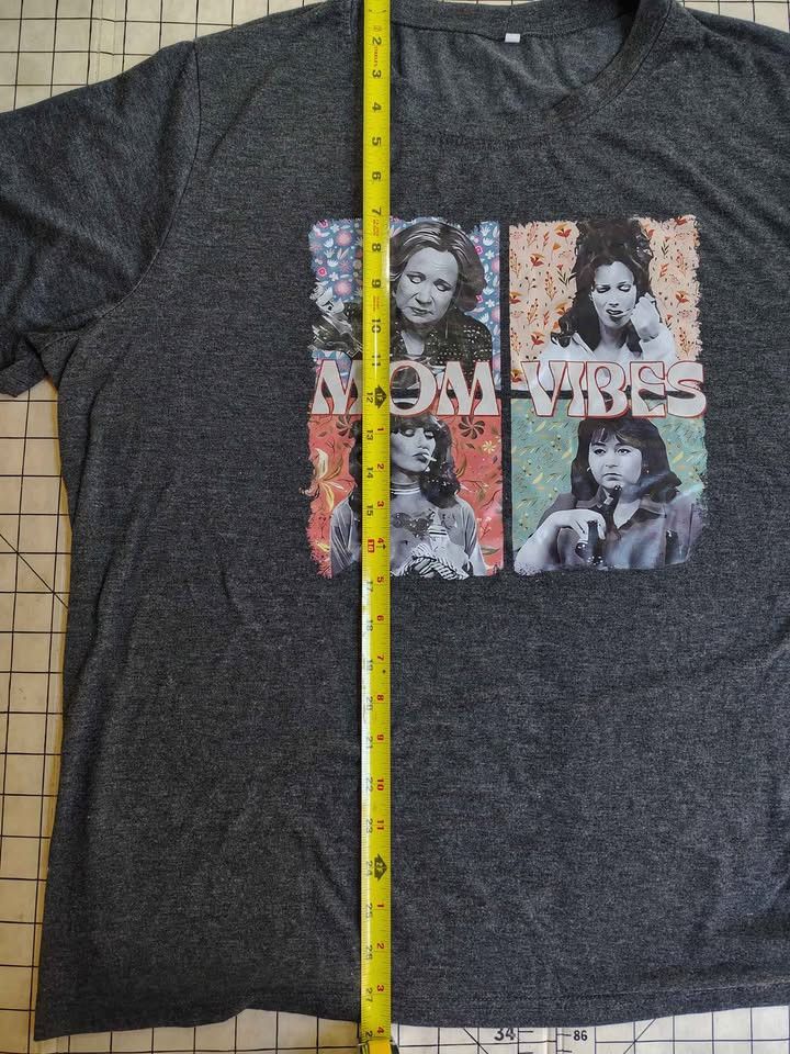 Other Women's Dark Gray Mom Vibes Graphic Tee 3XL Size 3XL / US 20-22 - 8 Thumbnail