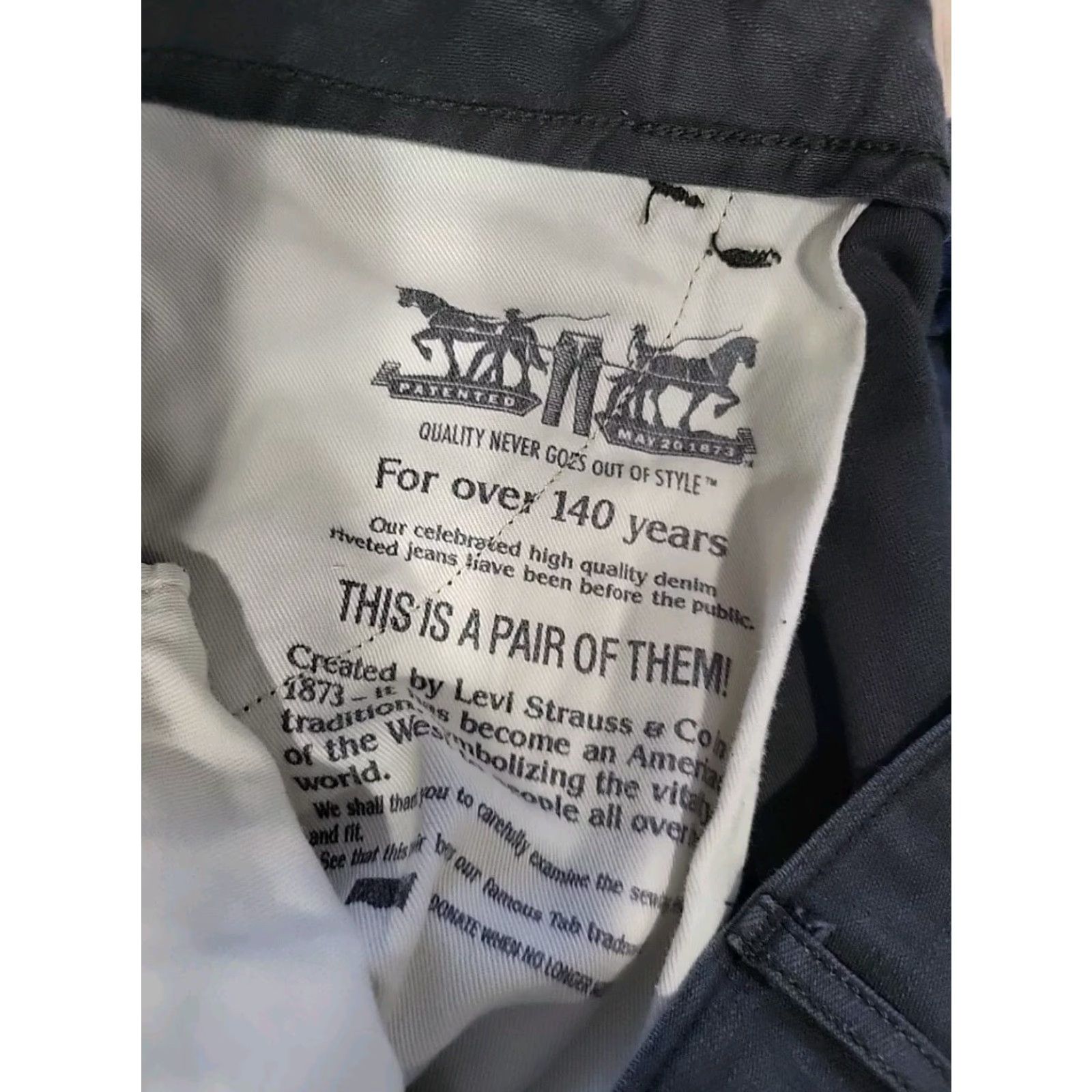 Levi's Levi's Cargo Shorts 44" Gray Cotton Snap Pockets 10" Inseam Regular Fit Men Pants Casual Outdoor workwear 90s? Size US 44 / EU 60 - 5 Thumbnail