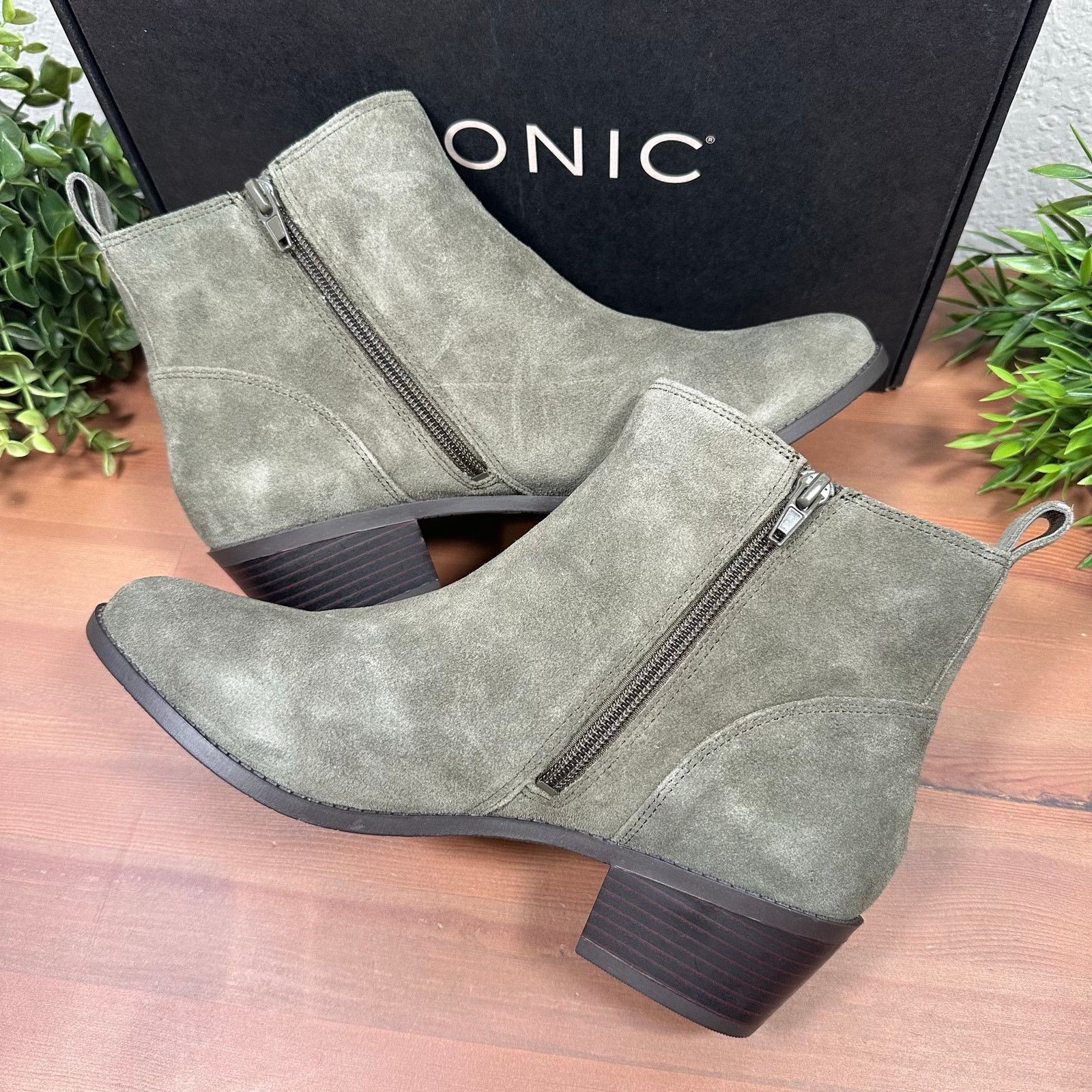 Vionic Vionic Roseland Wide Water-Repellent Suede Ankle Boots Size US 9 / IT 39 - 5 Thumbnail