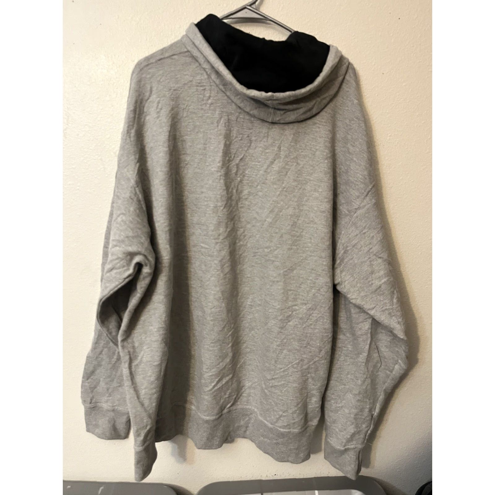 Champion Champion Hoodie Mens 2XL Gray Logo Embroidered Hooded Regular Fit Pullover Sweatshirt Size US XXL / EU 58 / 5 - 3 Thumbnail