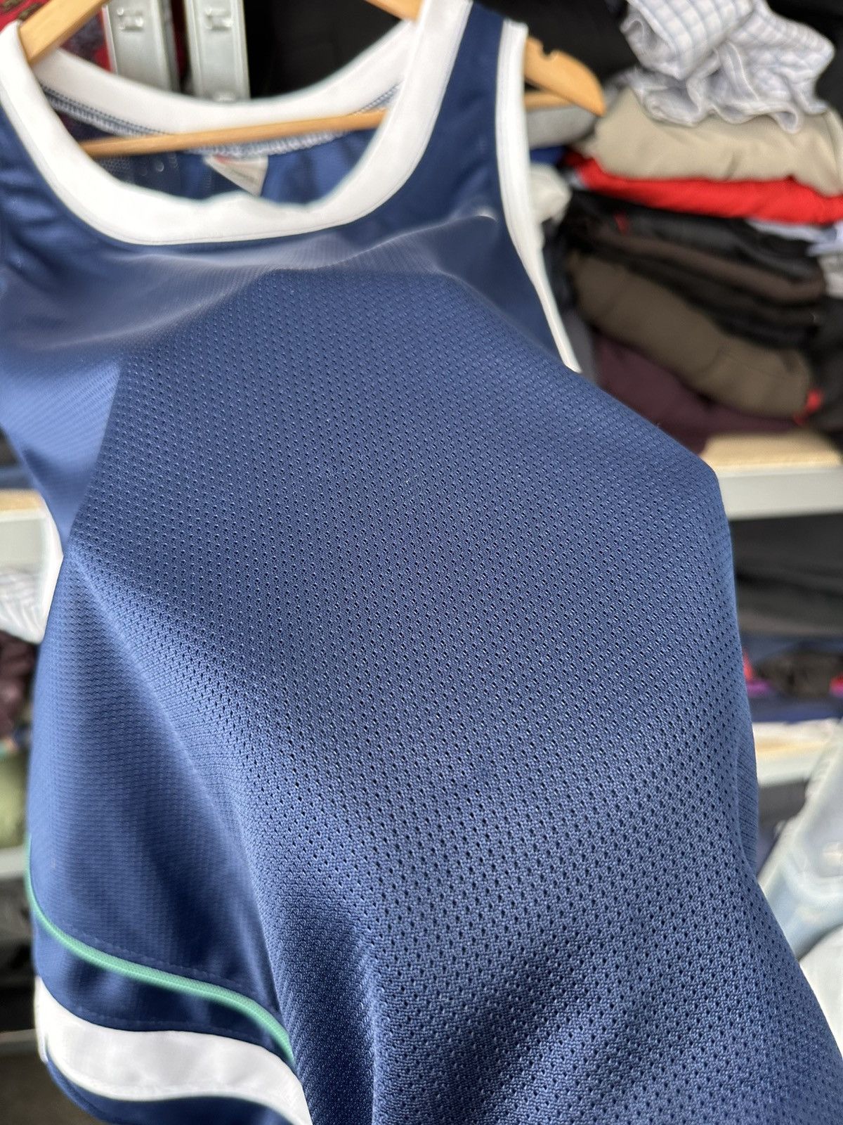 Nike Vintage Nike Mesh Tank Top Shirt Y2K Basketball Jersey Blue Size US M / EU 48-50 / 2 - 18 Thumbnail