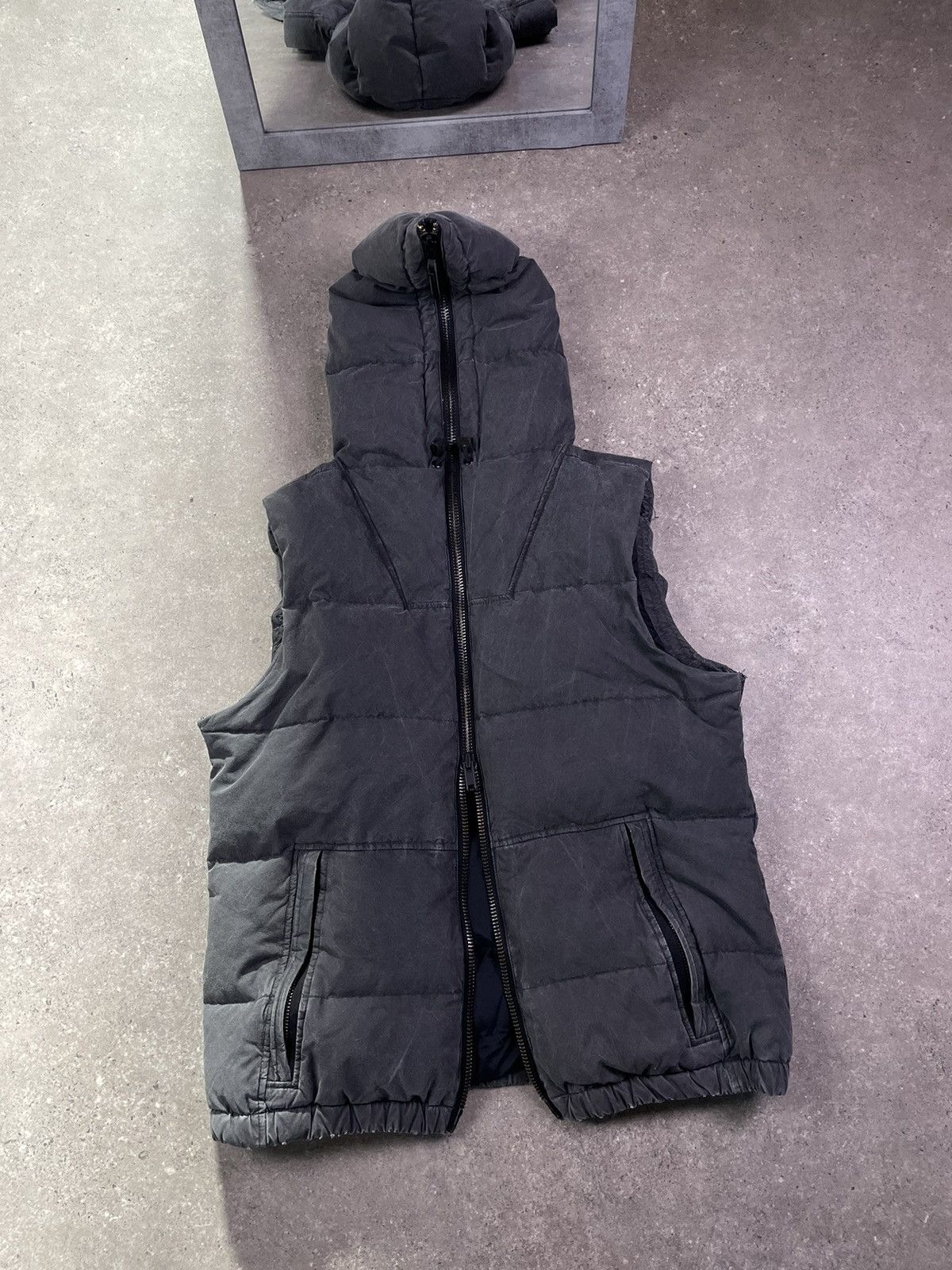 Allsaints Y2K Allsaints Vintage Washed Down Puffer Full Zip Vest Size US M / EU 48-50 / 2 - 3 Thumbnail