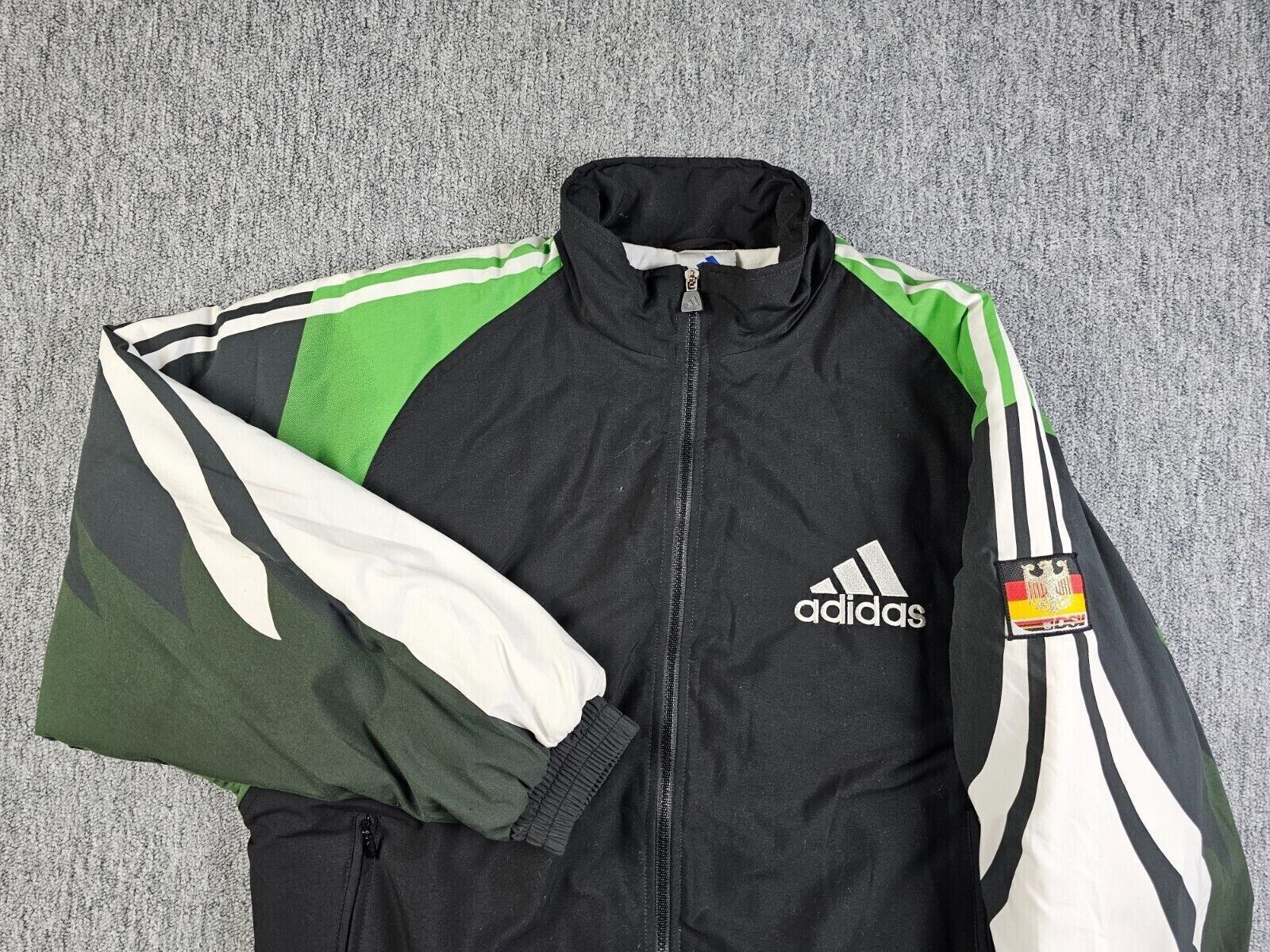 Adidas Vintage 1995 Adidas Germany DSV Padded Ski Puffer Jacket M Size US M / EU 48-50 / 2 - 3 Thumbnail